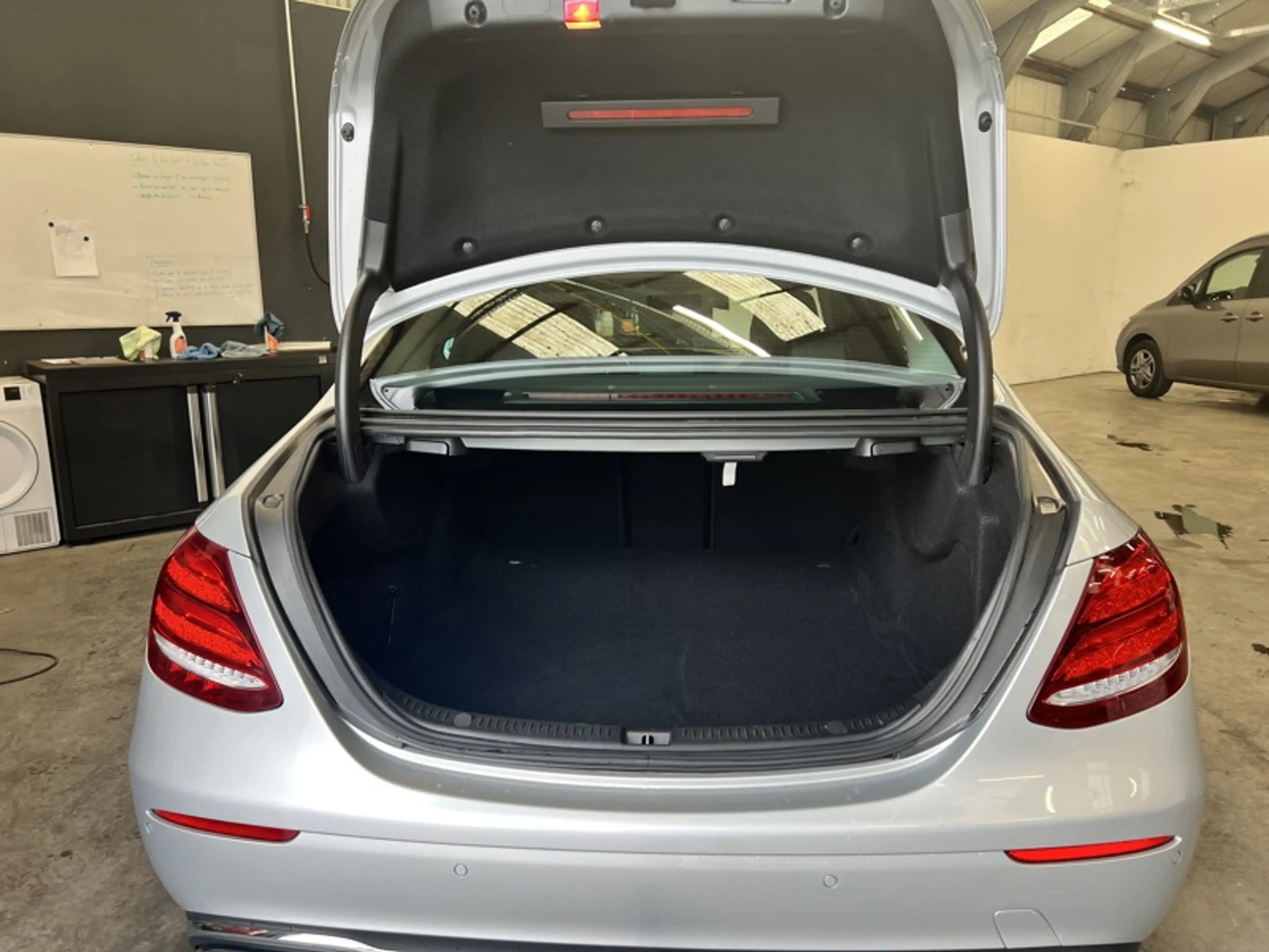 Mercedes-Benz E 200 d Berline Executive Attelage — photo 9