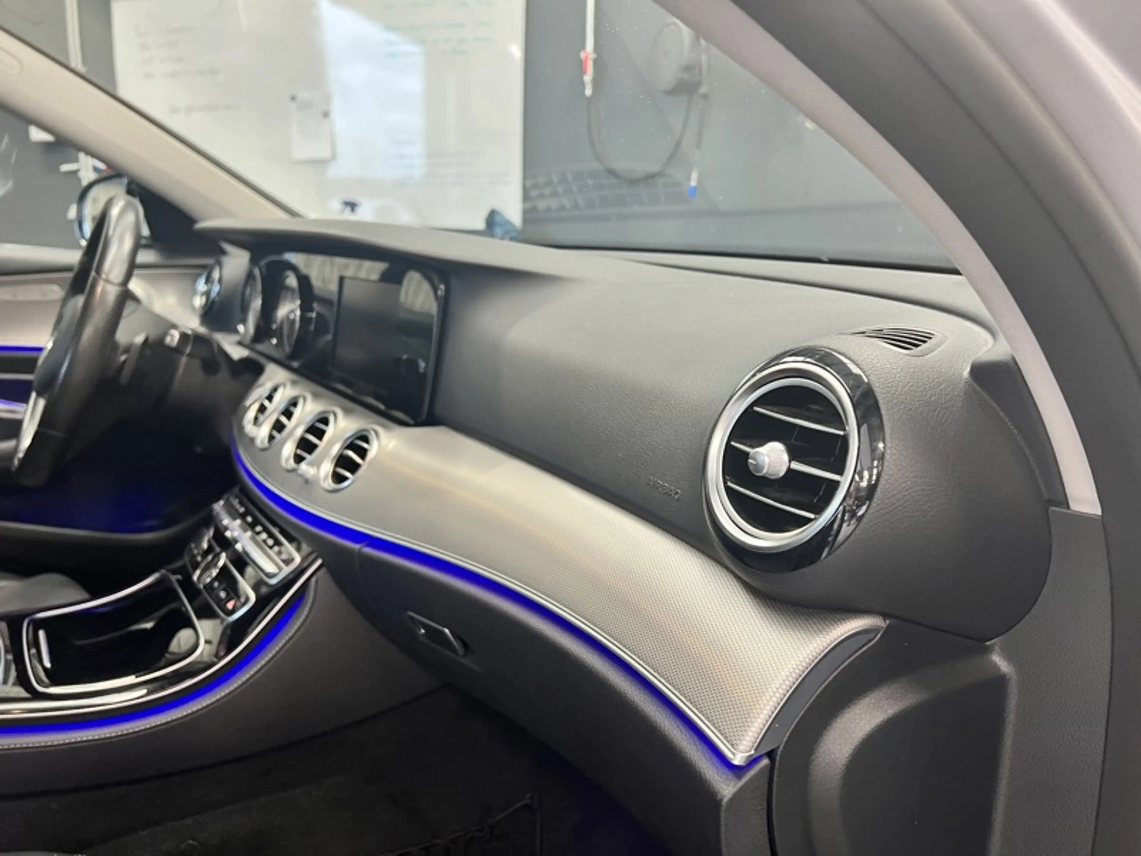 Mercedes-Benz E 200 d Berline Executive Attelage — photo 10