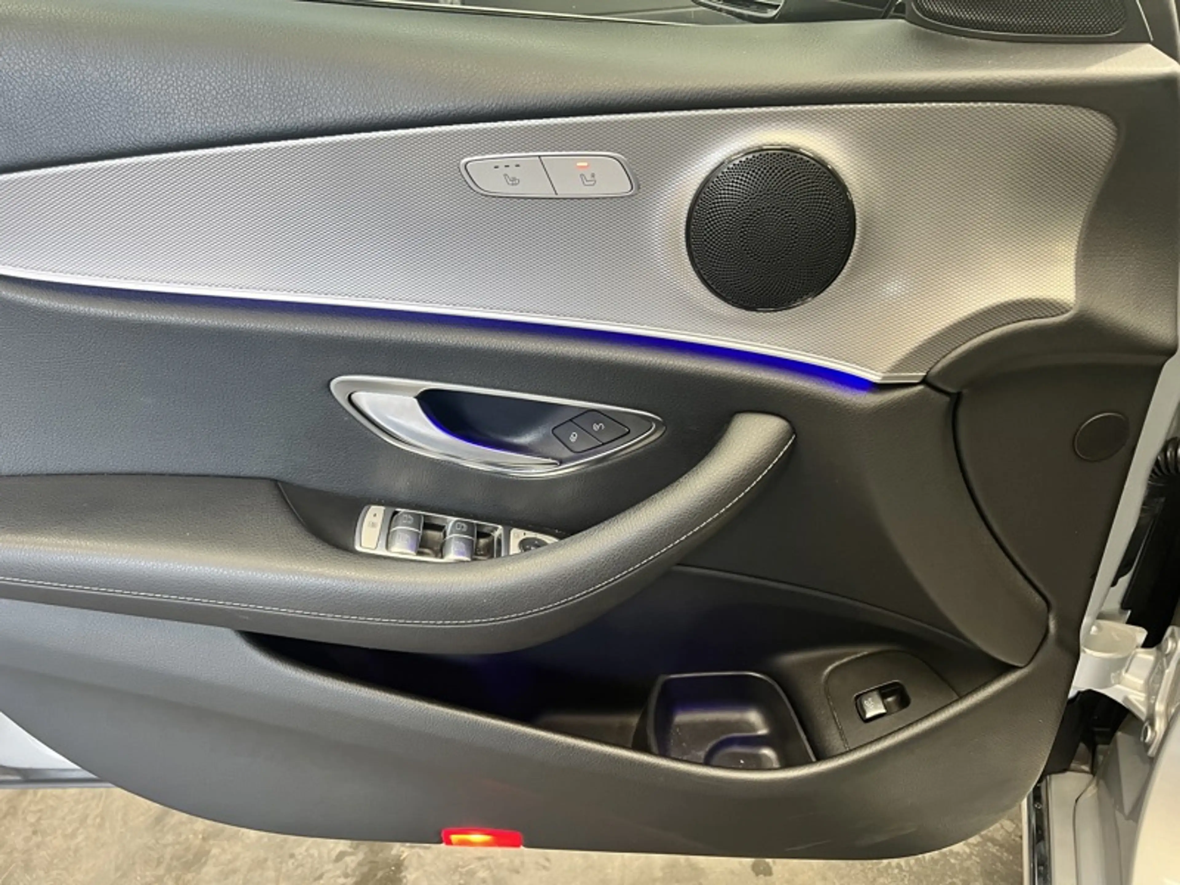 Mercedes-Benz E 200 d Berline Executive Attelage — photo 14