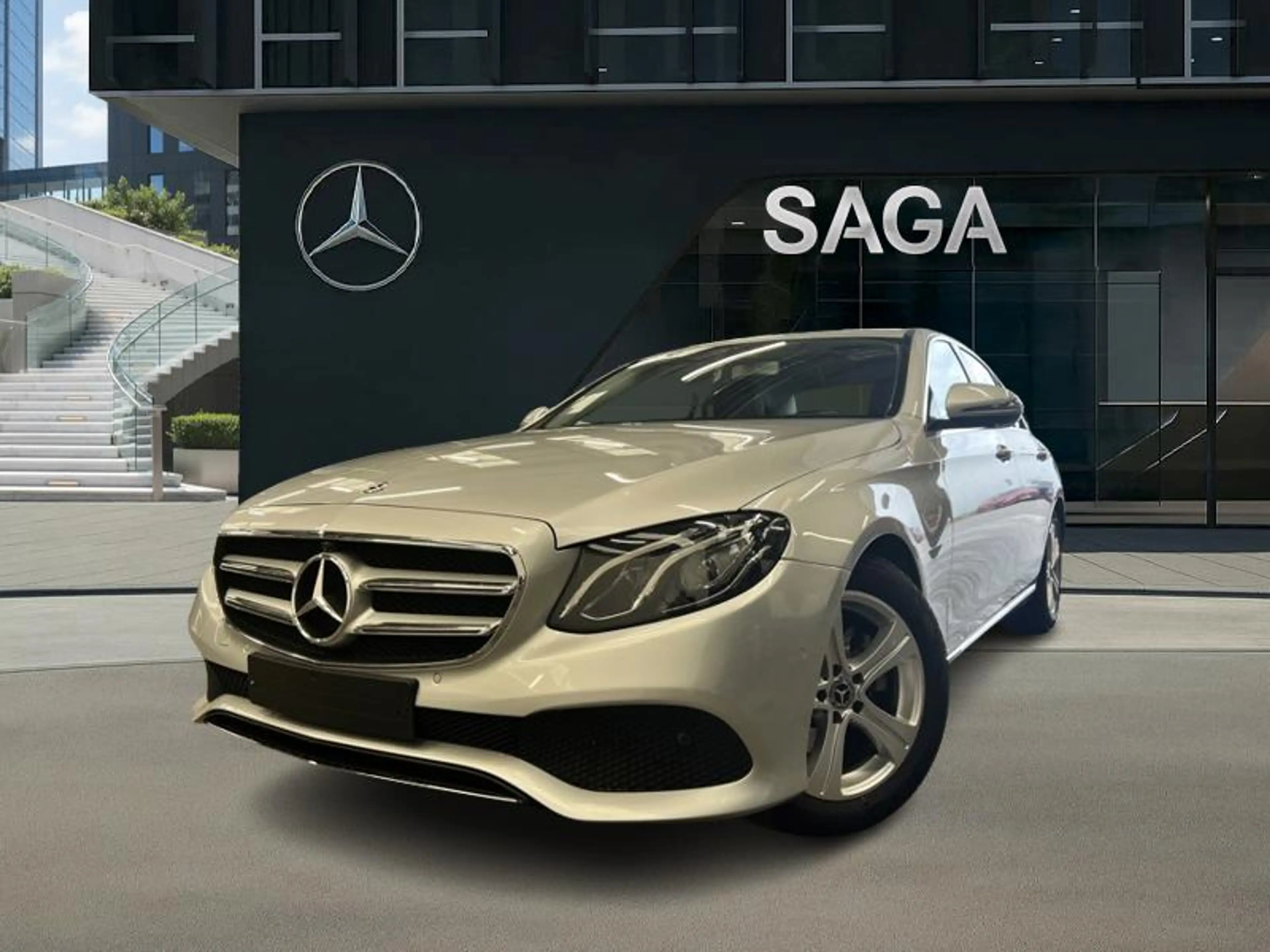Mercedes-Benz E 200 d Berline Executive Attelage