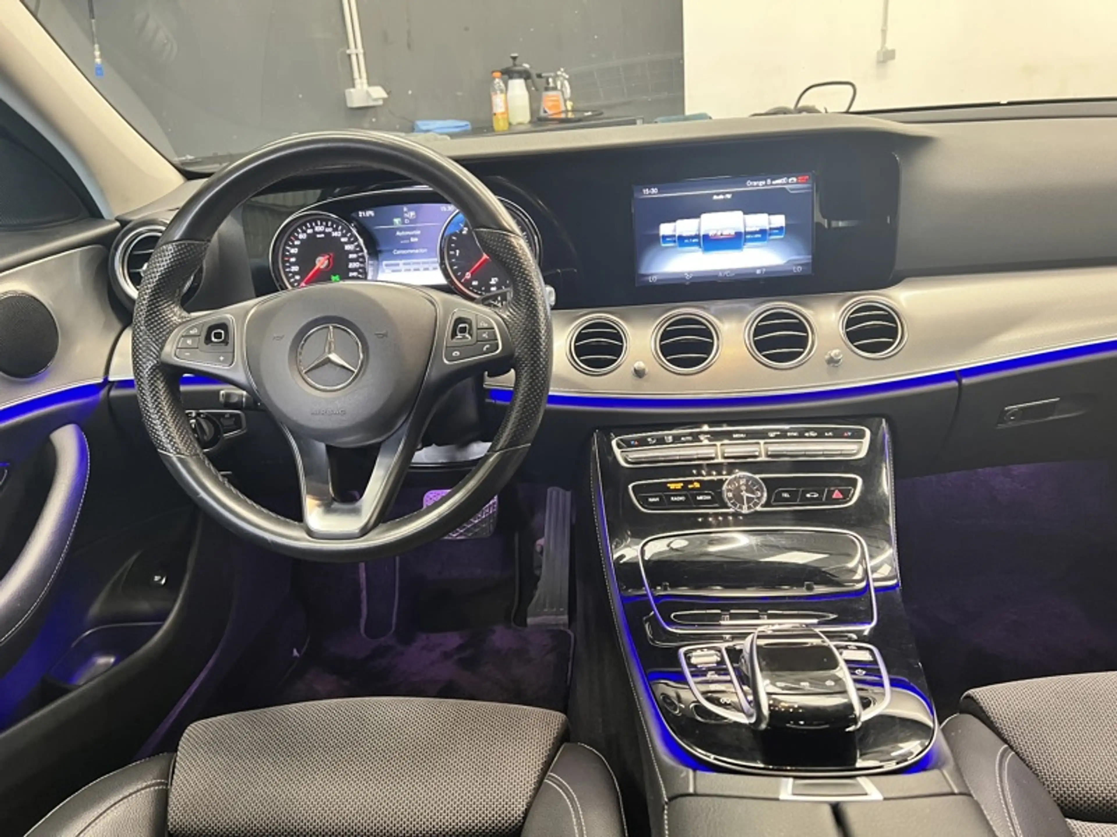 Mercedes-Benz E 200 d Berline Executive Attelage — photo 6