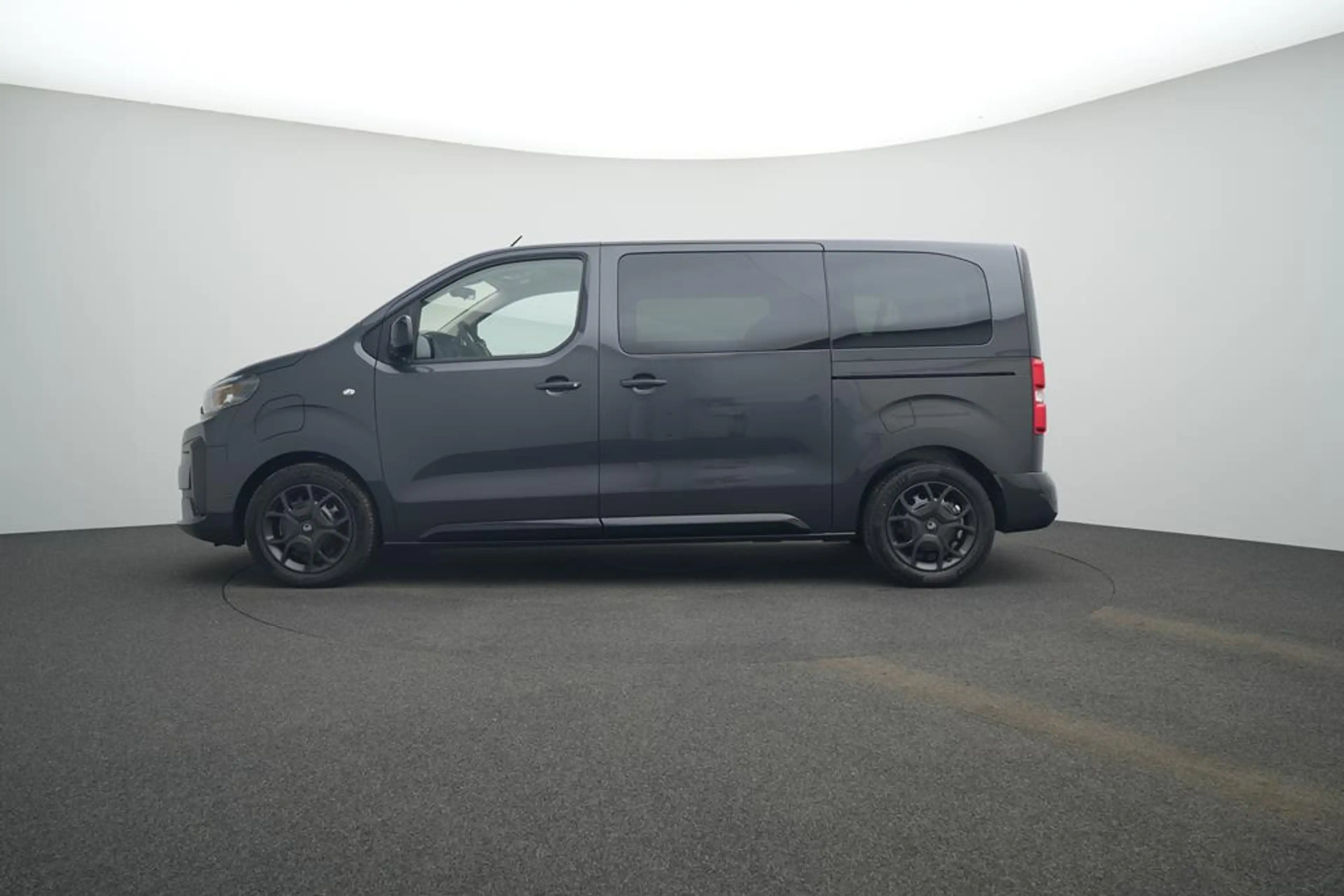 Citroen Spacetourer ë-SpaceTourer Plus M 50kWh — photo 10