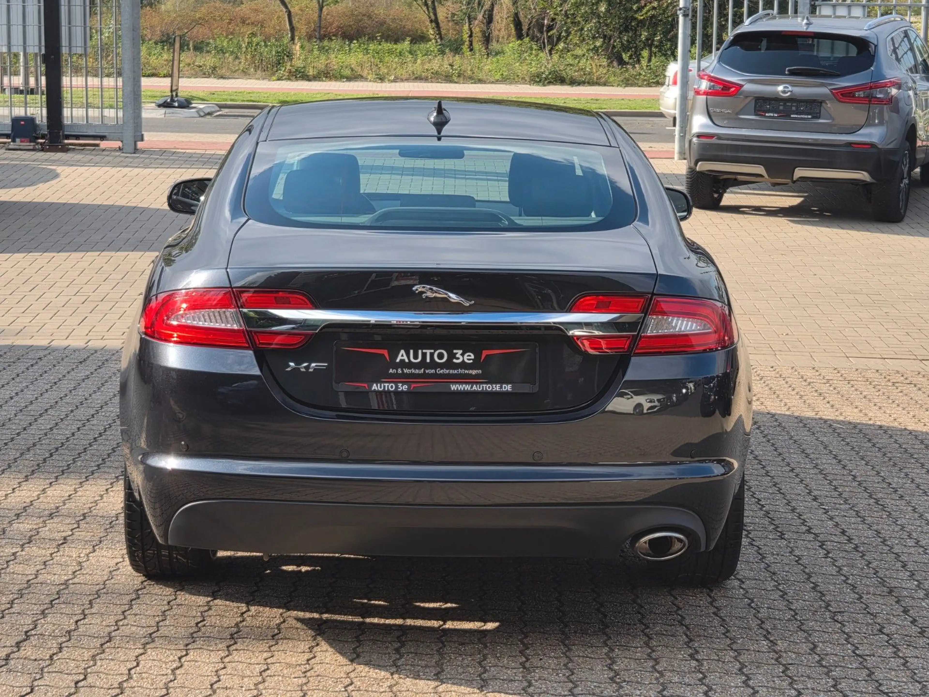 Jaguar XF 2.2 Diesel Leder Xenon PDC 18" — photo 8