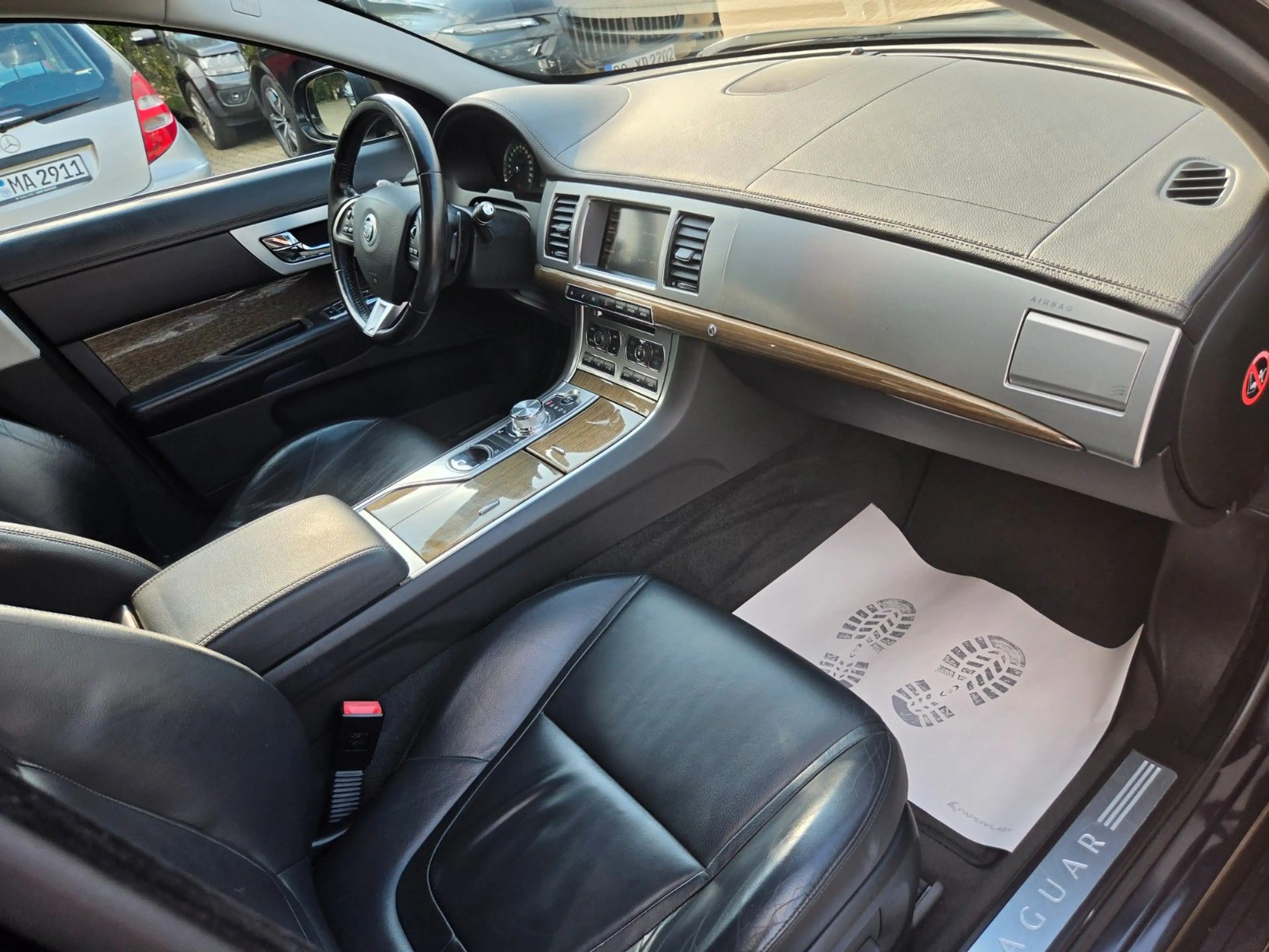 Jaguar XF 2.2 Diesel Leder Xenon PDC 18" — photo 12