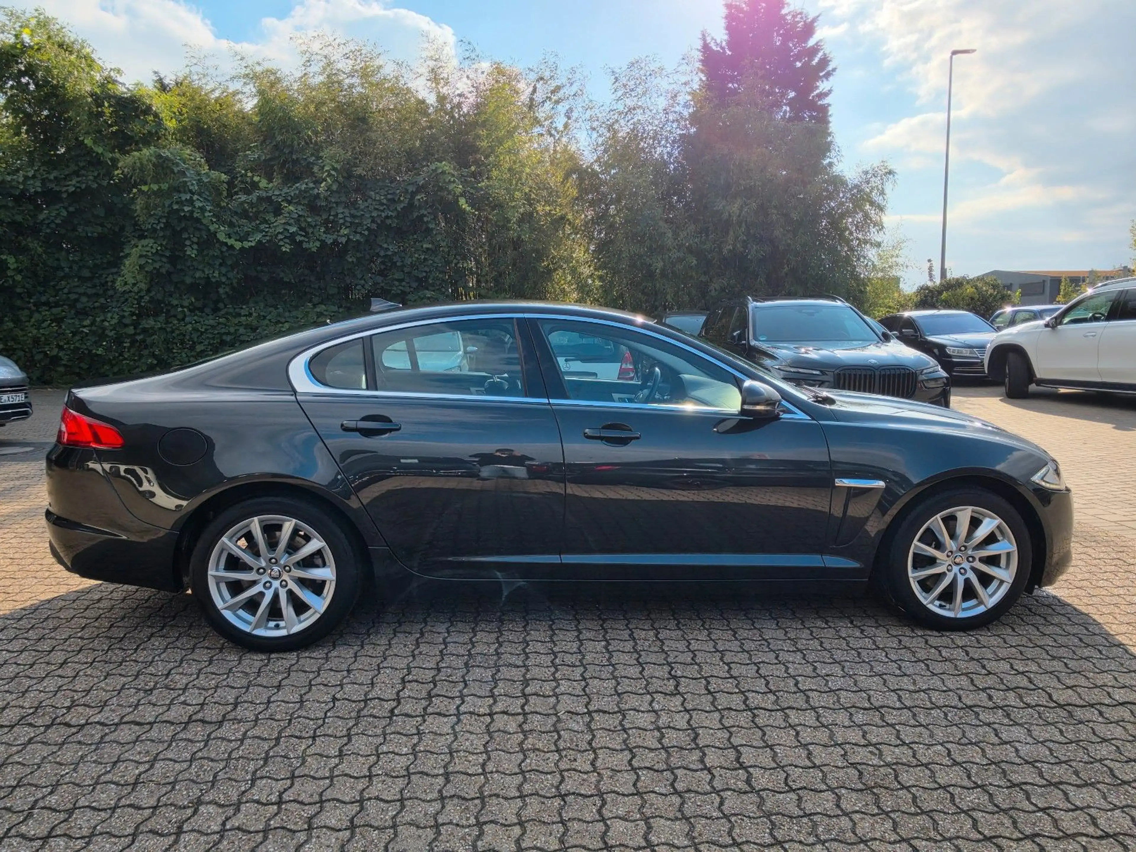 Jaguar XF 2.2 Diesel Leder Xenon PDC 18" — photo 10