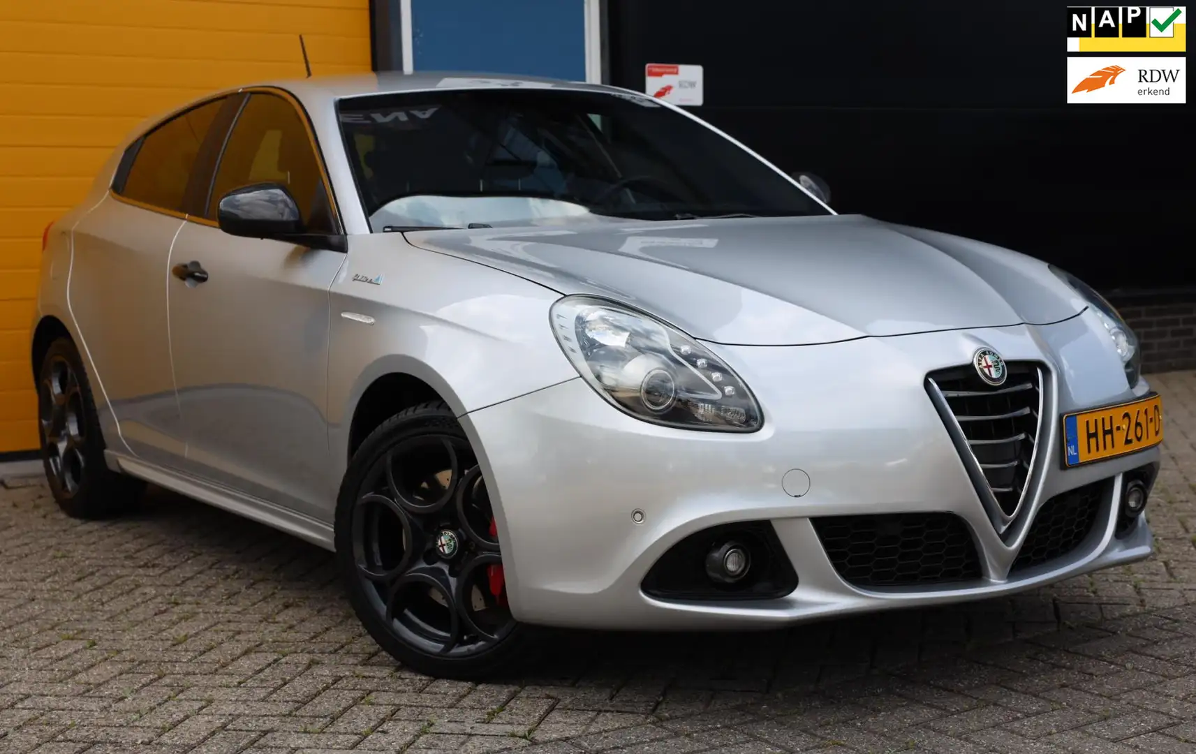 Alfa Romeo Giulietta 1.4 T QV Line / AUT / NAP / 170 Pk / Navi / Ecc / Grigio - 1