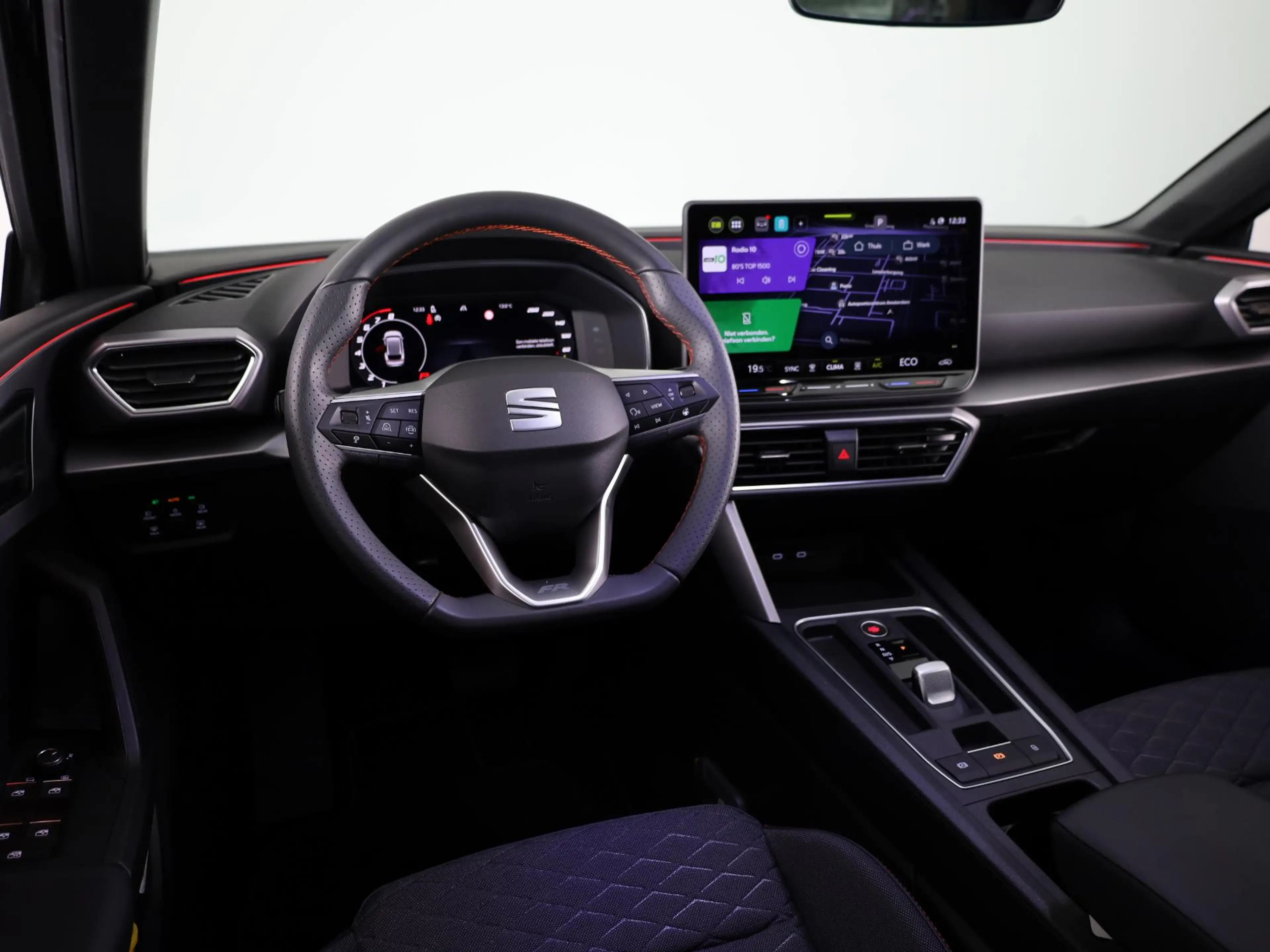 SEAT Leon e-Hybrid Sportstourer 1.5 TSI Style Business Intense 204pk — photo 12