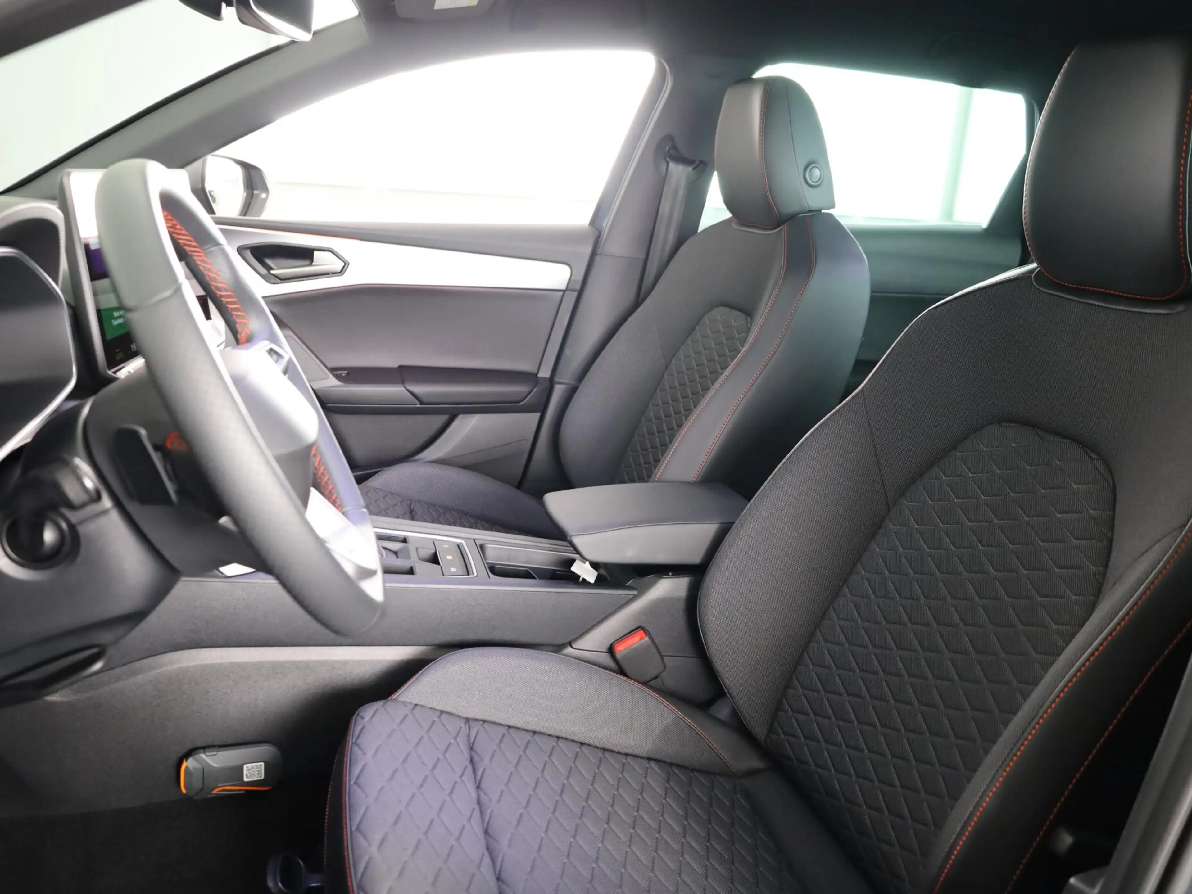 SEAT Leon e-Hybrid Sportstourer 1.5 TSI Style Business Intense 204pk — photo 6