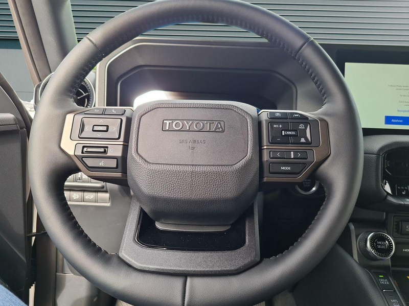 Toyota Land Cruiser 2.8D Mild Hybrid Executive-LED+NAVI — photo 12