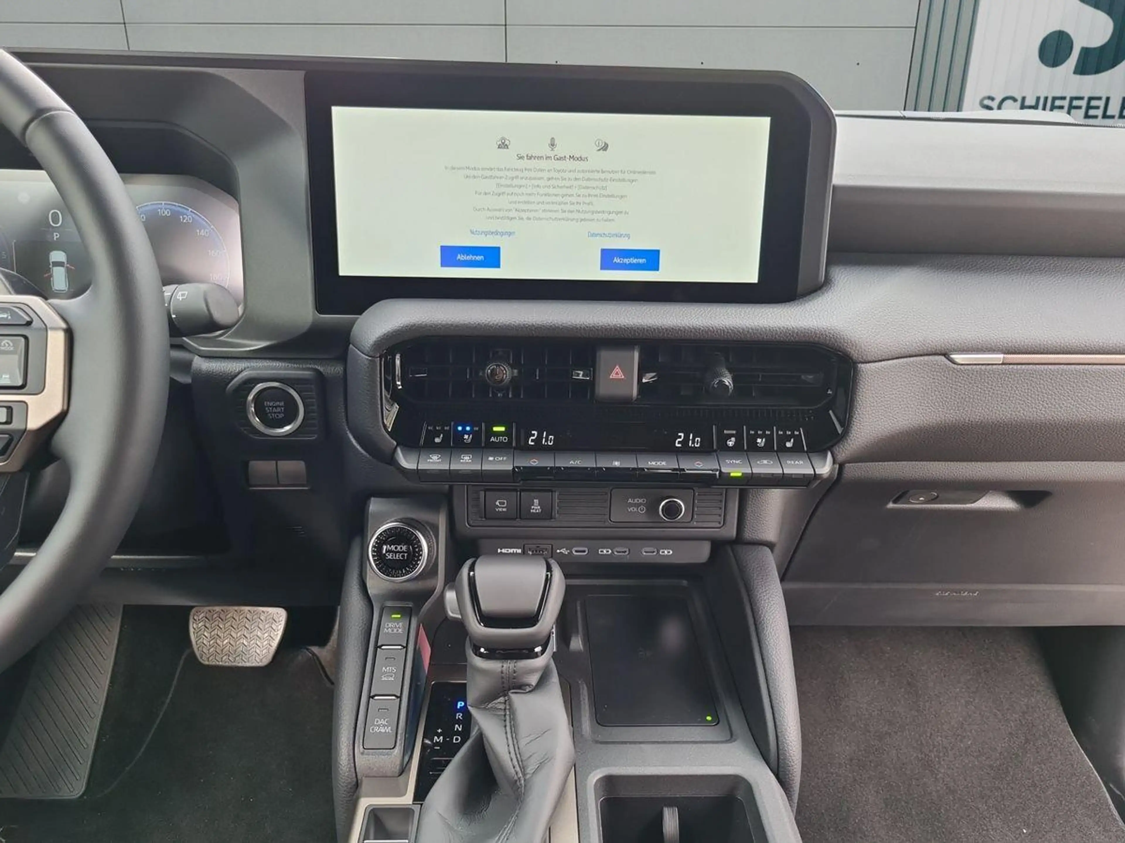Toyota Land Cruiser 2.8D Mild Hybrid Executive-LED+NAVI — photo 15