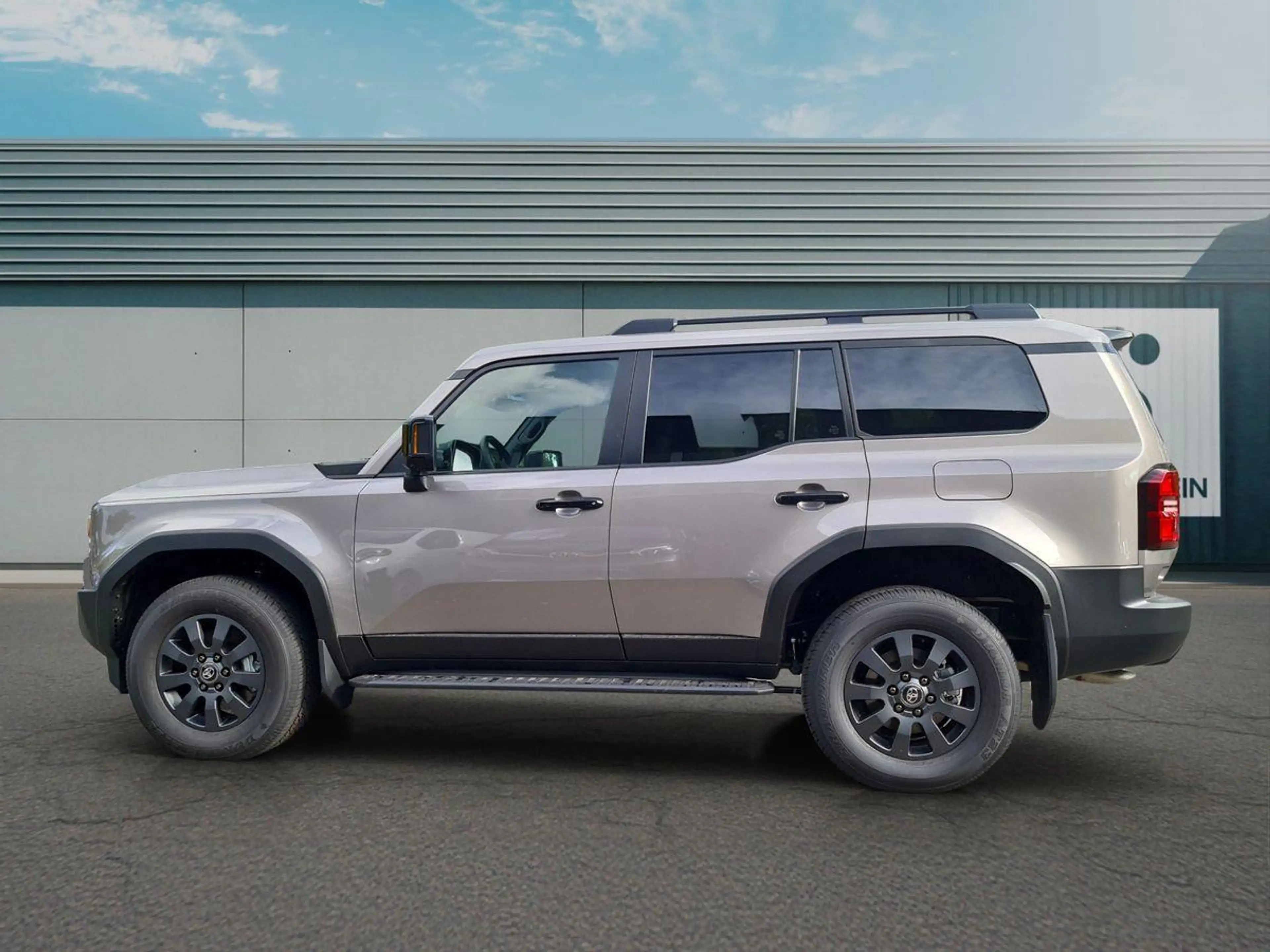Toyota Land Cruiser 2.8D Mild Hybrid Executive-LED+NAVI — photo 8