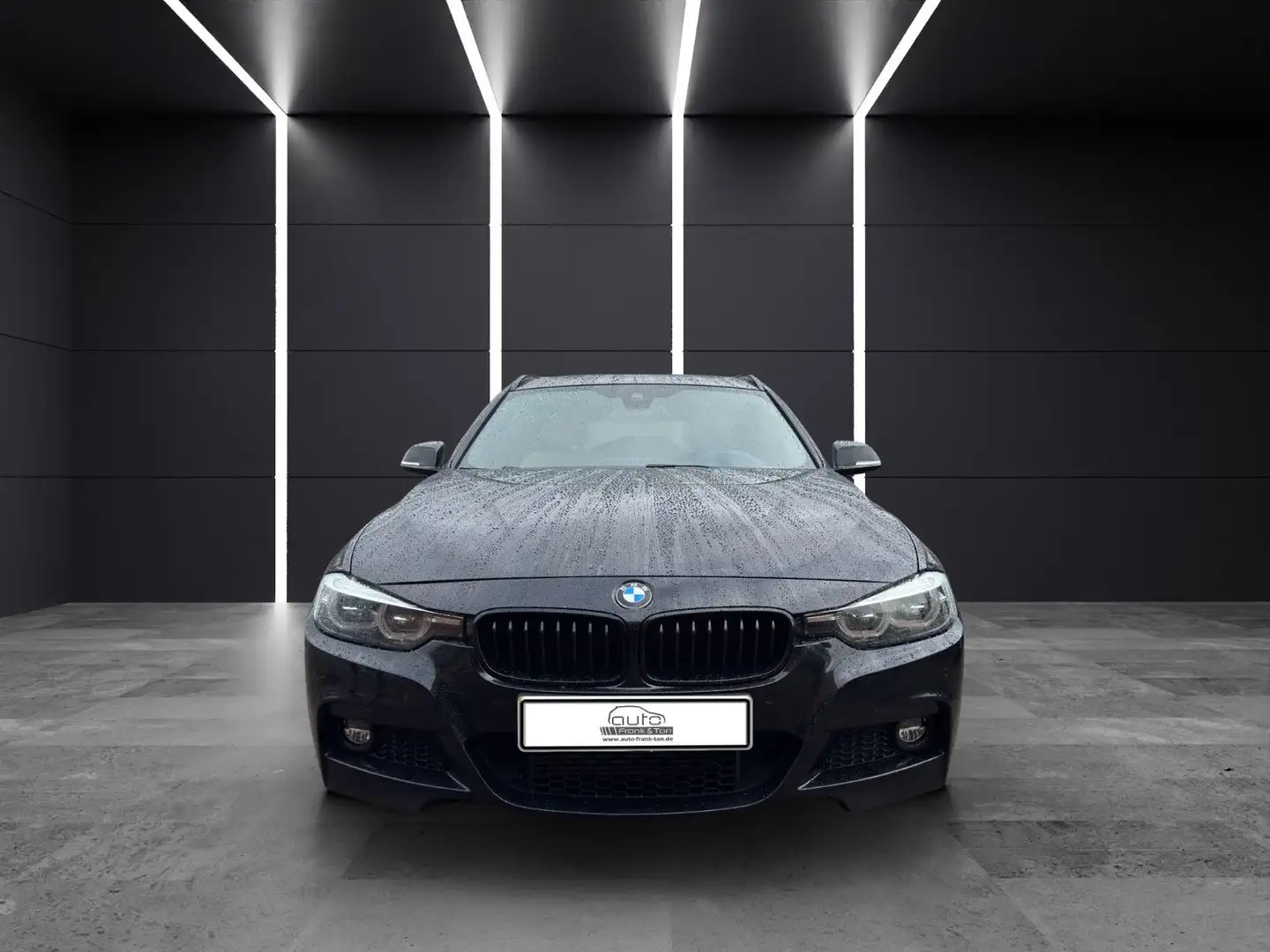 BMW 330 d Touring xDrive M Sport Shadow/Head-Up/AHK Schwarz - 2