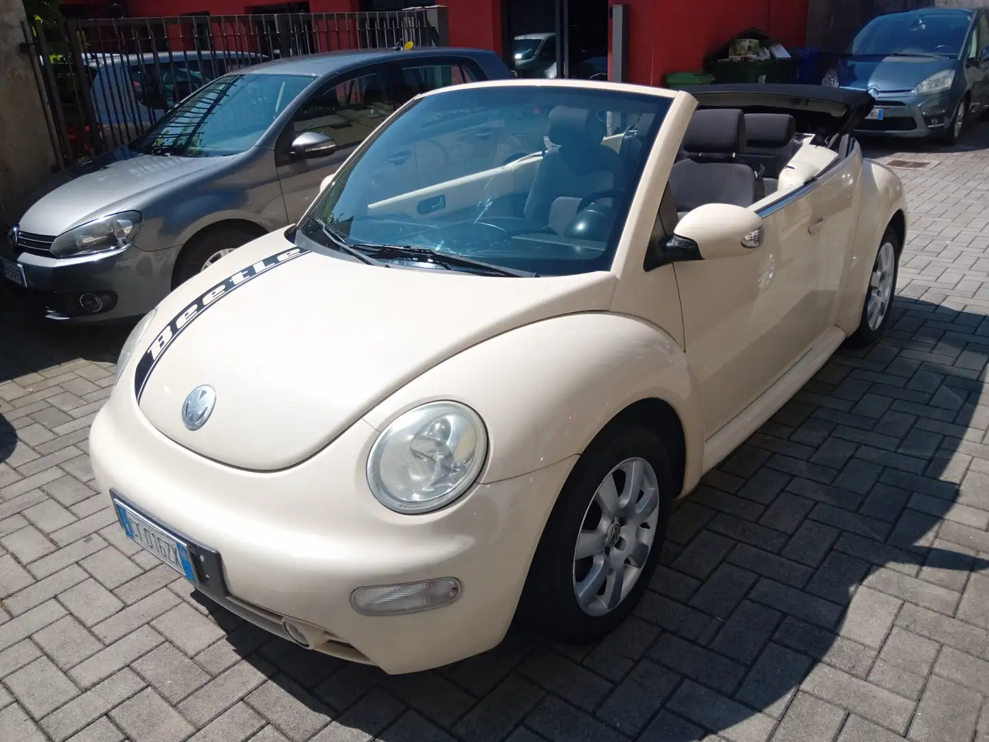 Volkswagen New Beetle Cabrio 1.9 tdi 100cv Beige - 1