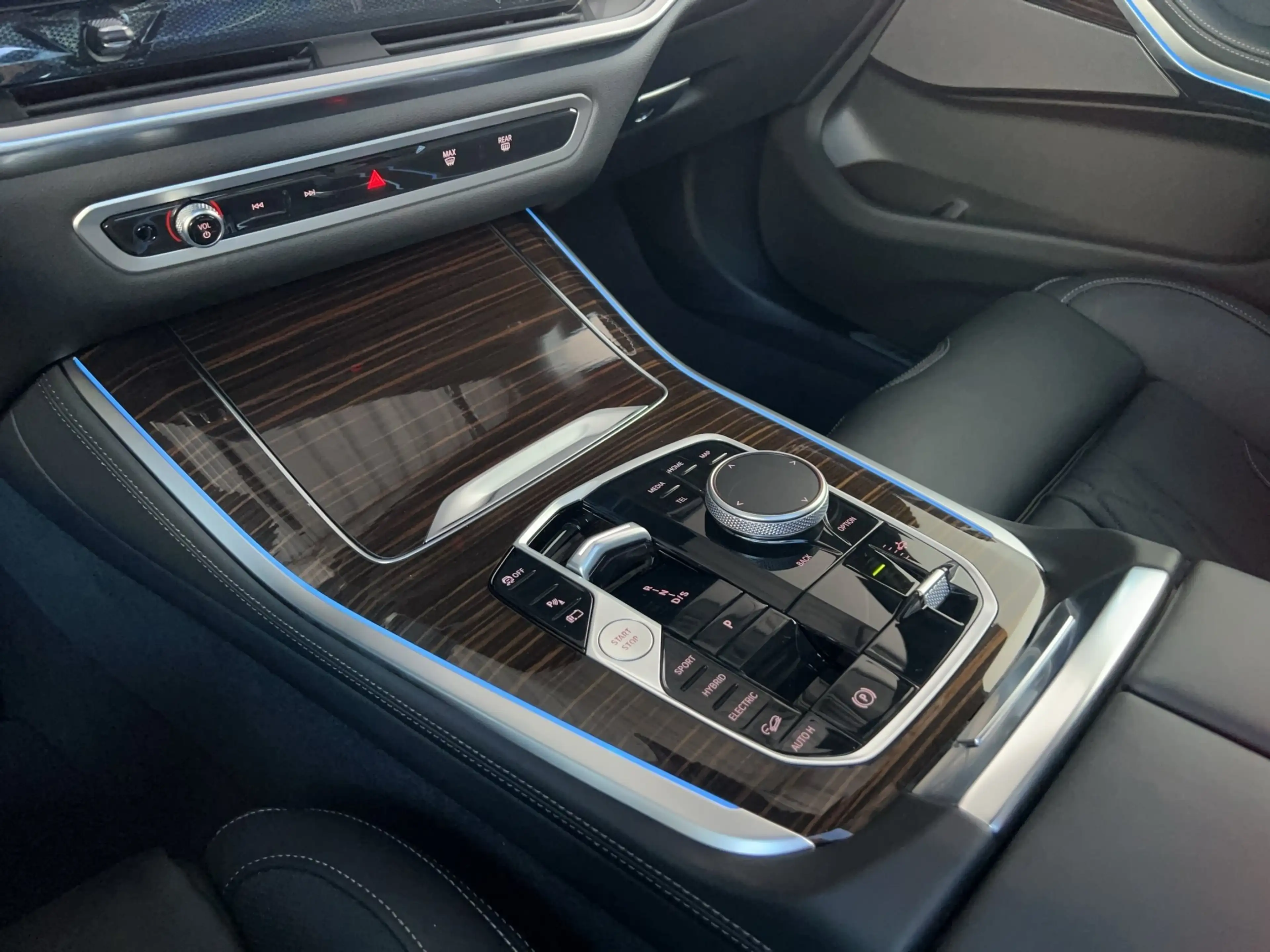 BMW X5 xDrive50e M-Sport ACC 360° AHK Pano LUFT — photo 9