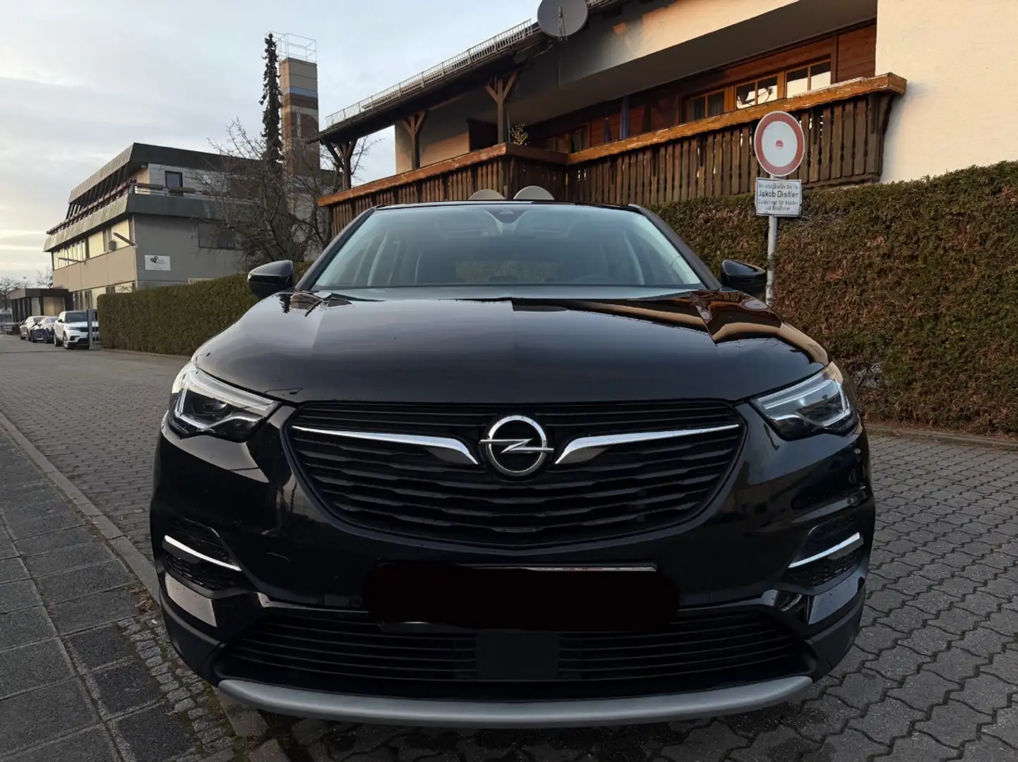 Opel Grandland X Innovation *Pano*Navi*PDC*Spur-HA*LED*2-Zonen*SZH* Schwarz - 2
