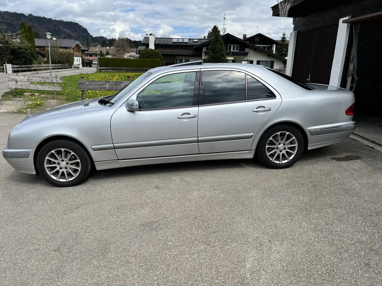 Mercedes-Benz E 240 Elegance, foto 5