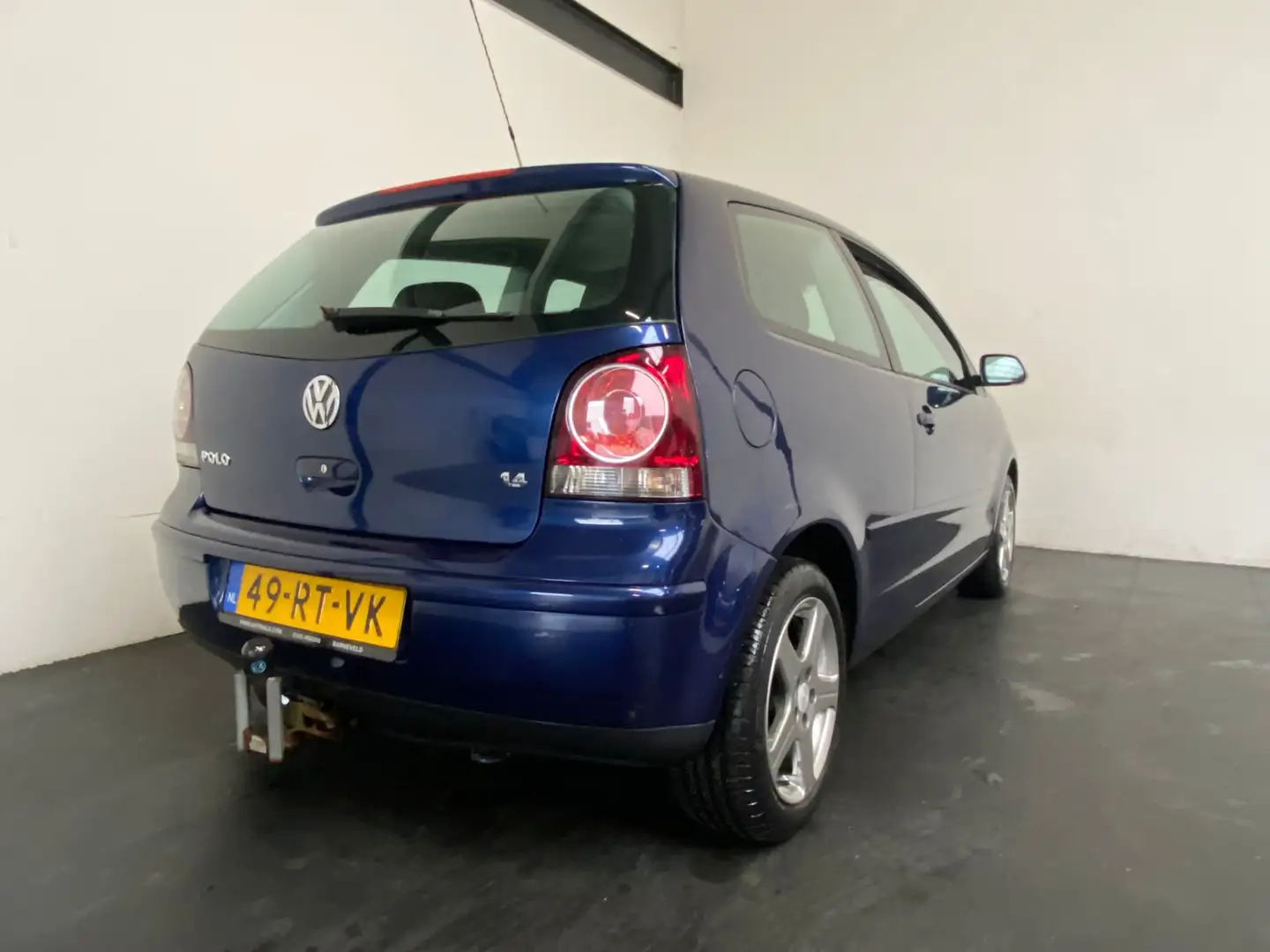 Volkswagen Polo 1.4-16V Turijn. Elek Pakket. Airco APK 10-26! Bleu - 2