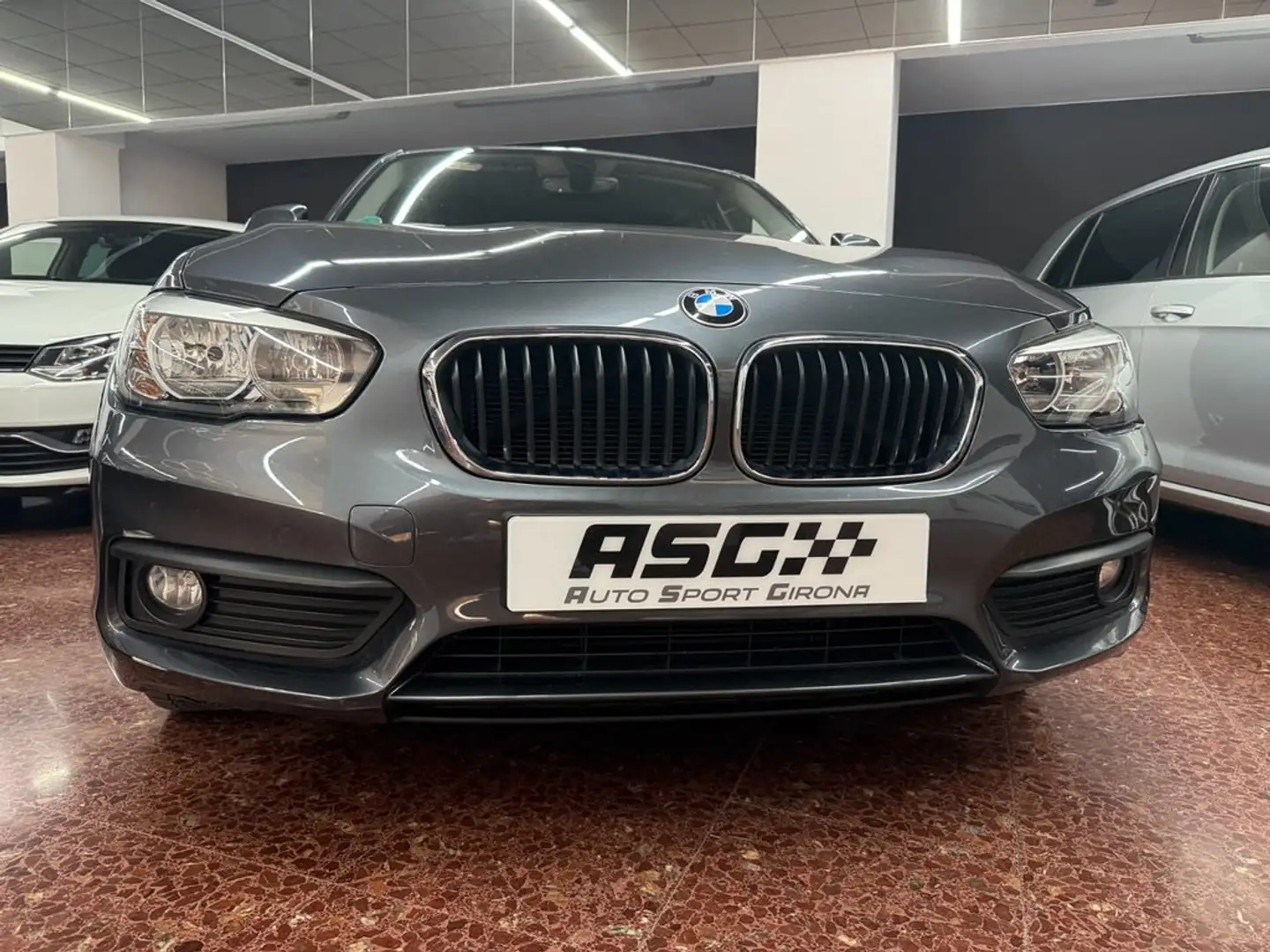 BMW 116 116i Gris - 1