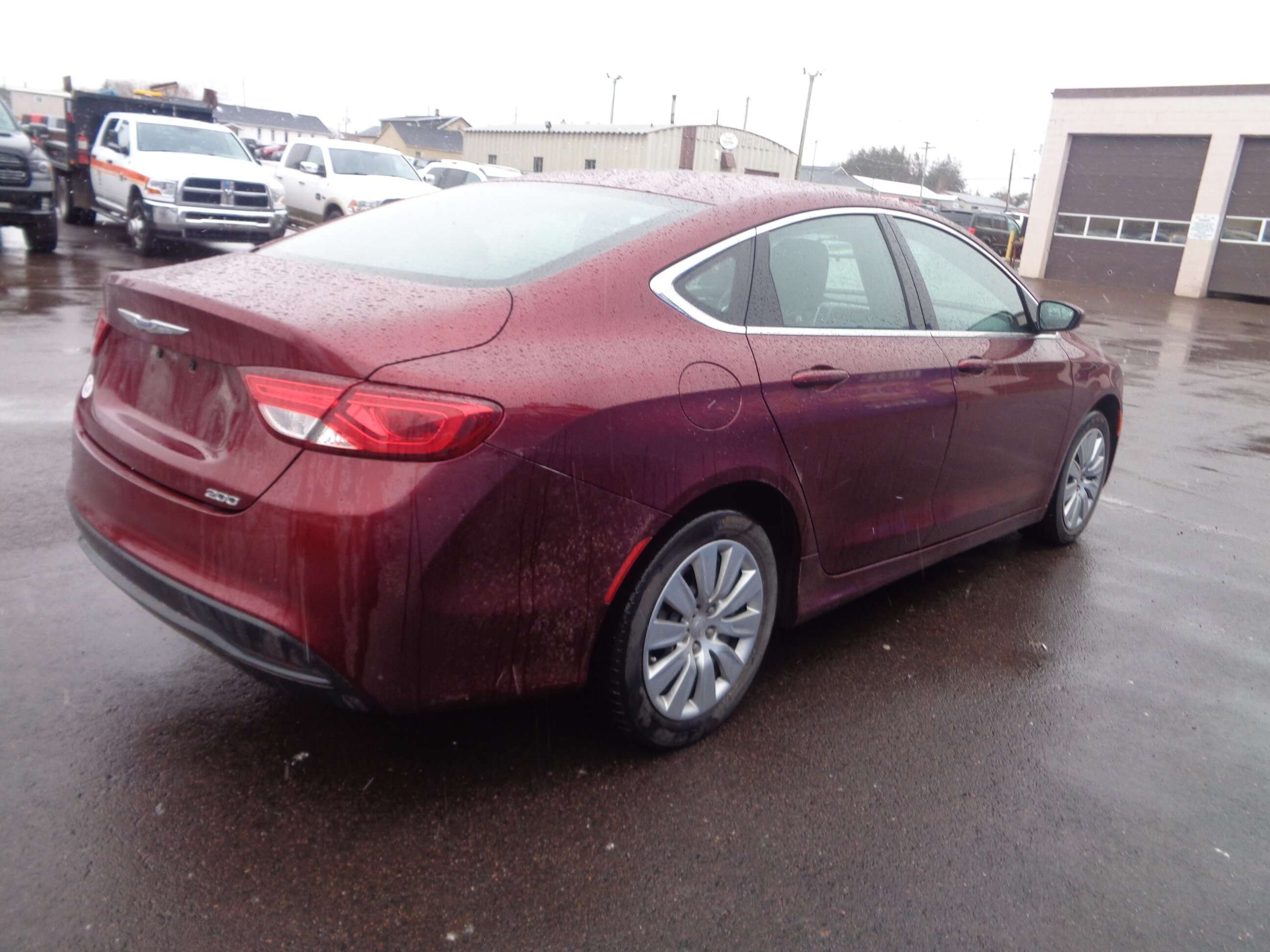 2016 Chrysler 200 LX — снимка 1