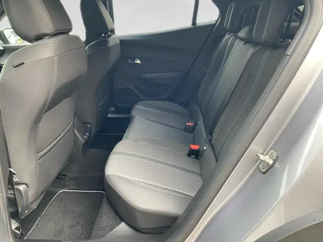 Peugeot 2008 view 8