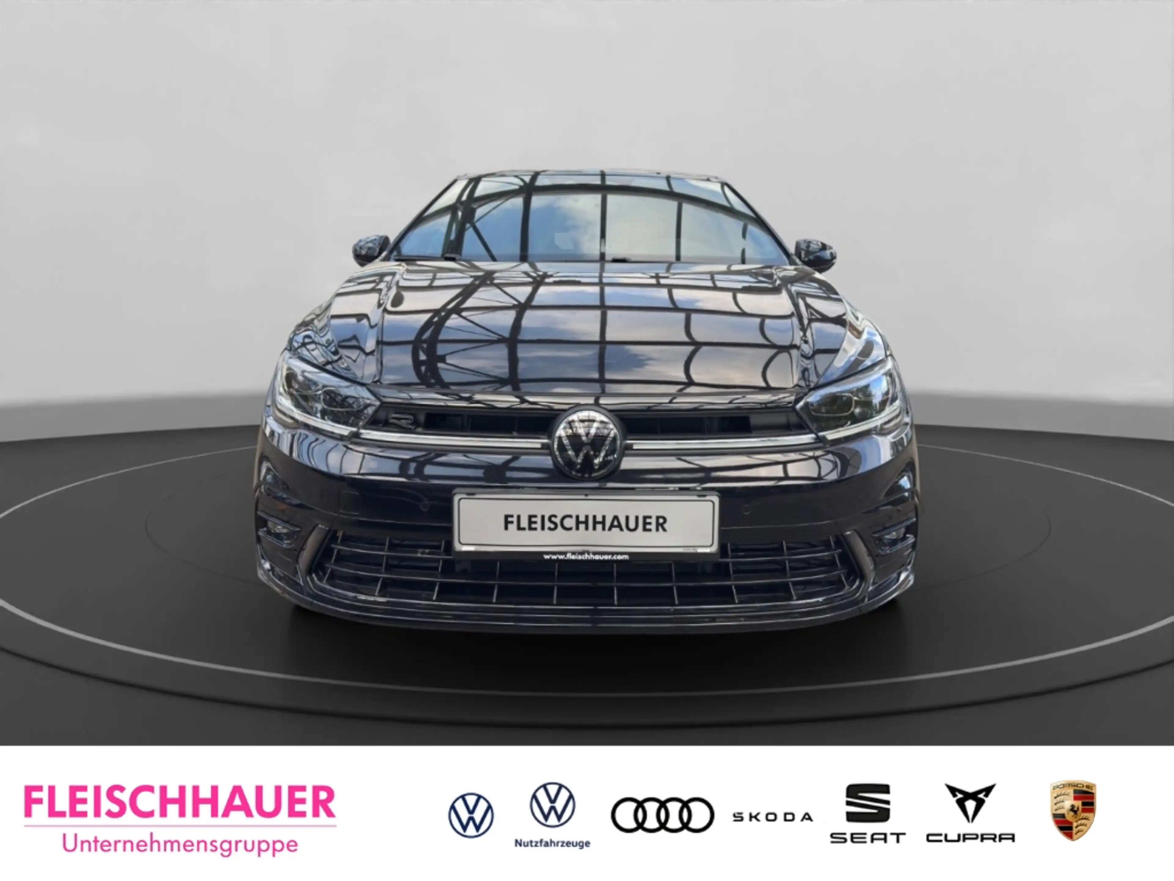 Volkswagen Polo VI R-Line 1,0 l TSI 95 PS 5-Gang IQ.Drive Rear Vie — photo 2
