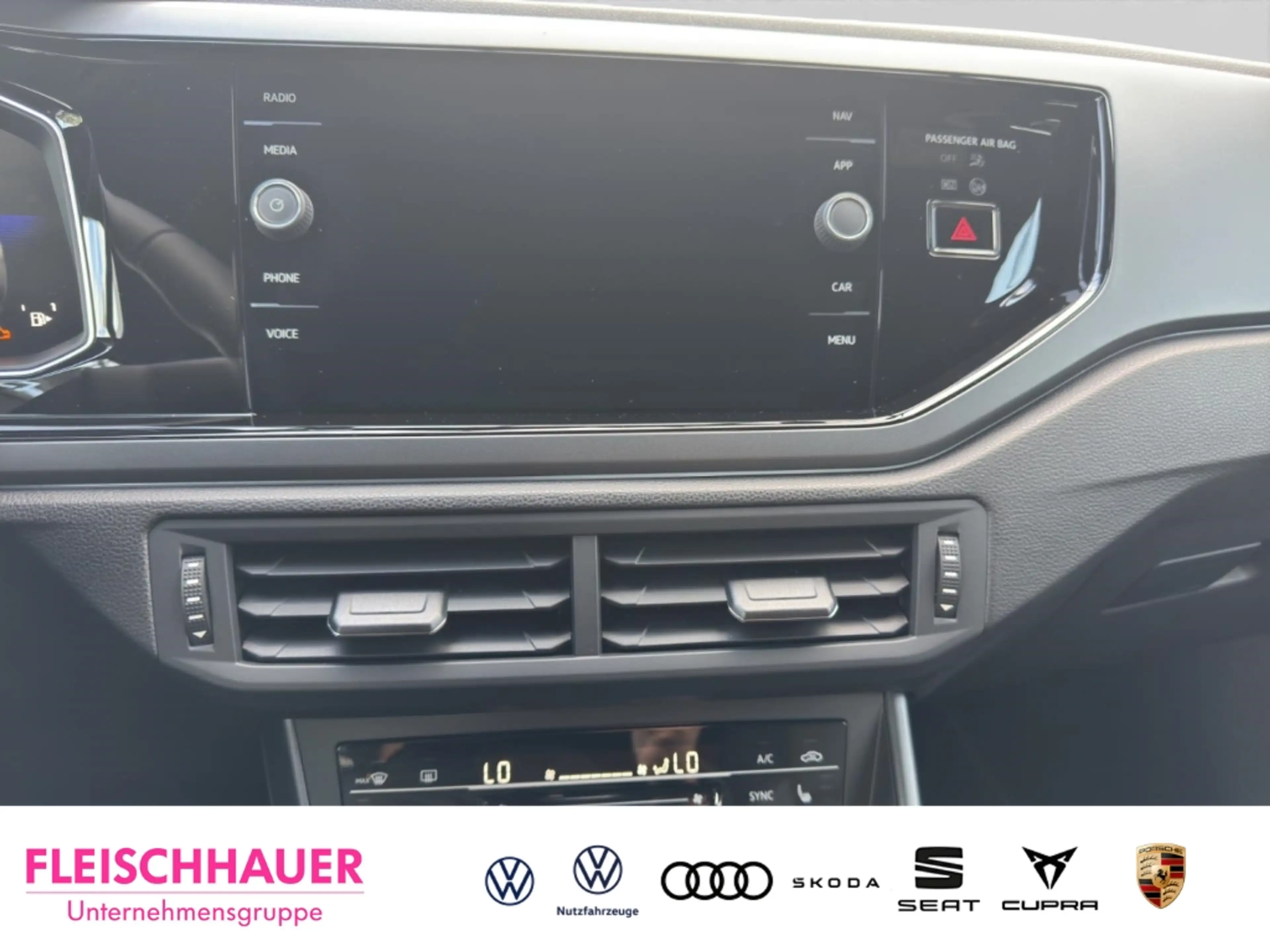 Volkswagen Polo VI R-Line 1,0 l TSI 95 PS 5-Gang IQ.Drive Rear Vie — photo 11