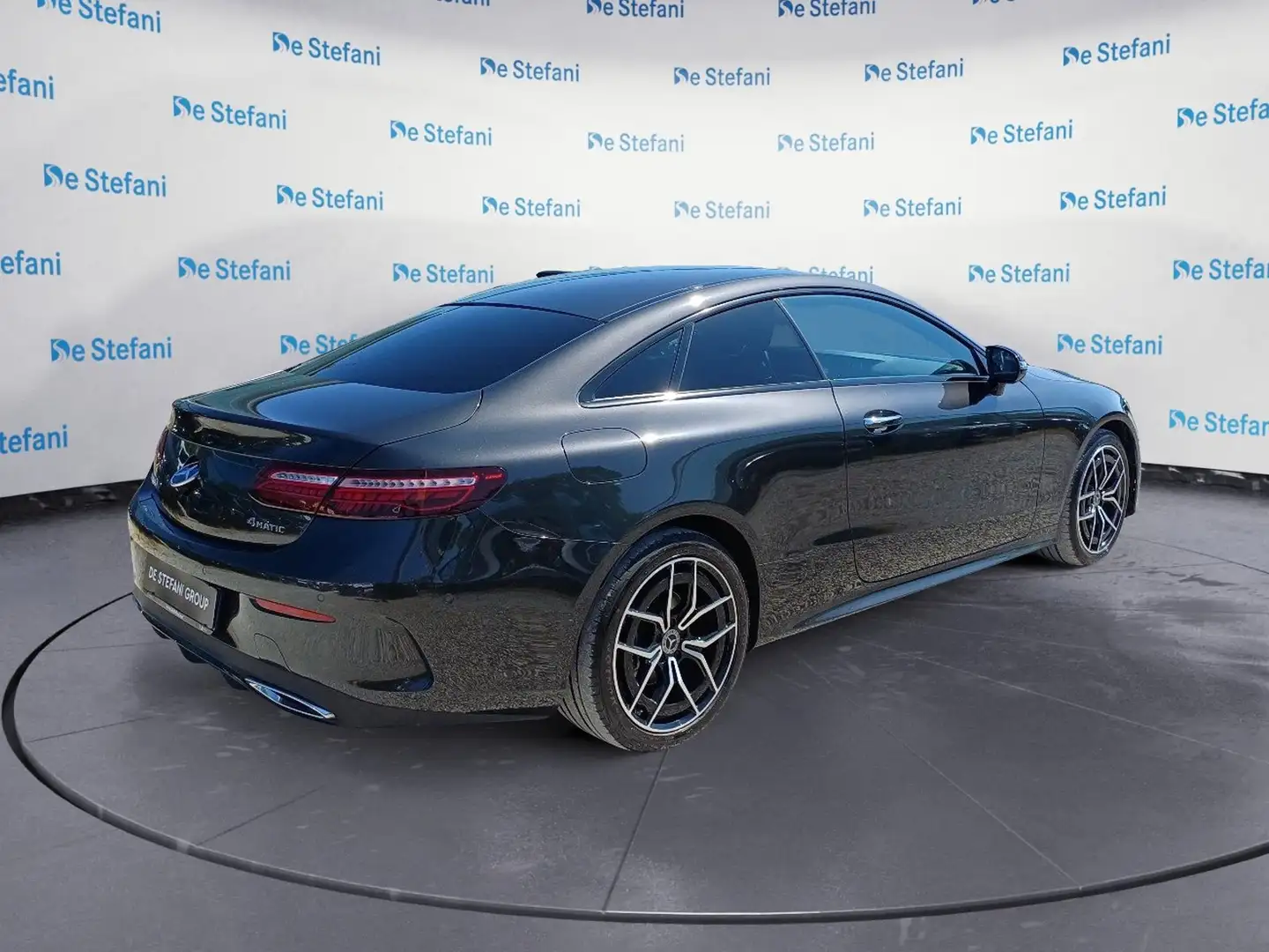 Mercedes-Benz E 220 E 220 d 4Matic Premium Plus Grau - 2