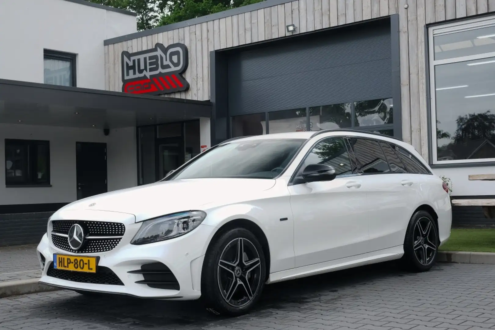 Mercedes-Benz C 300 Estate e AMG-Line, Laserlight, Sfeerverlichting. Wit - 1