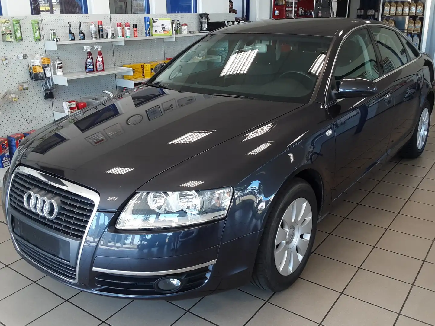 Audi A6 2.4 Grijs - 1