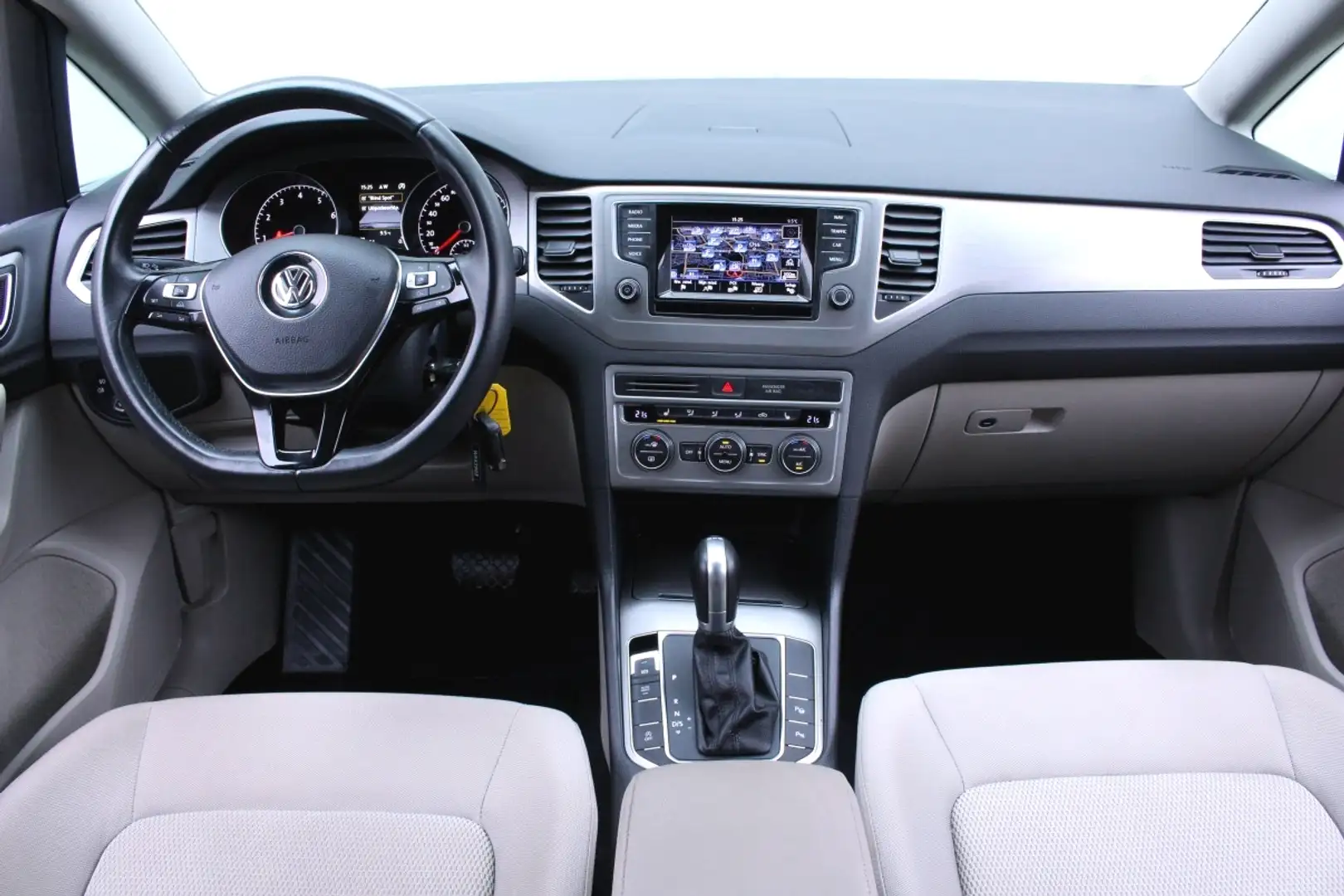 Volkswagen Golf Sportsvan 1.4 TSI DSG Highline XENON NAV BT CAMERA STOELVW T Gris - 2