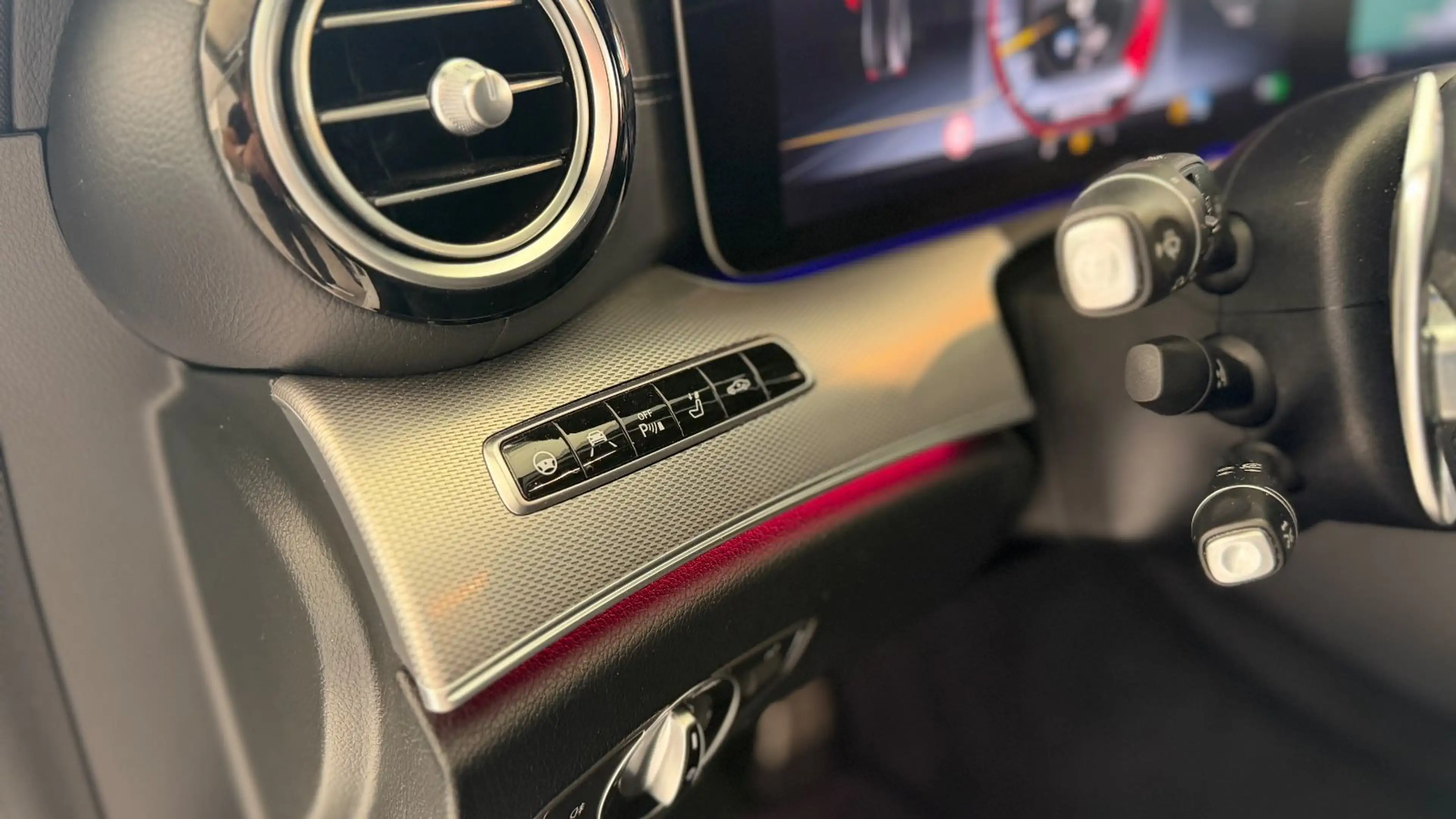 Mercedes-Benz E 63 AMG T 4Matic | WIDESCREEN | PANO | 360° — photo 11