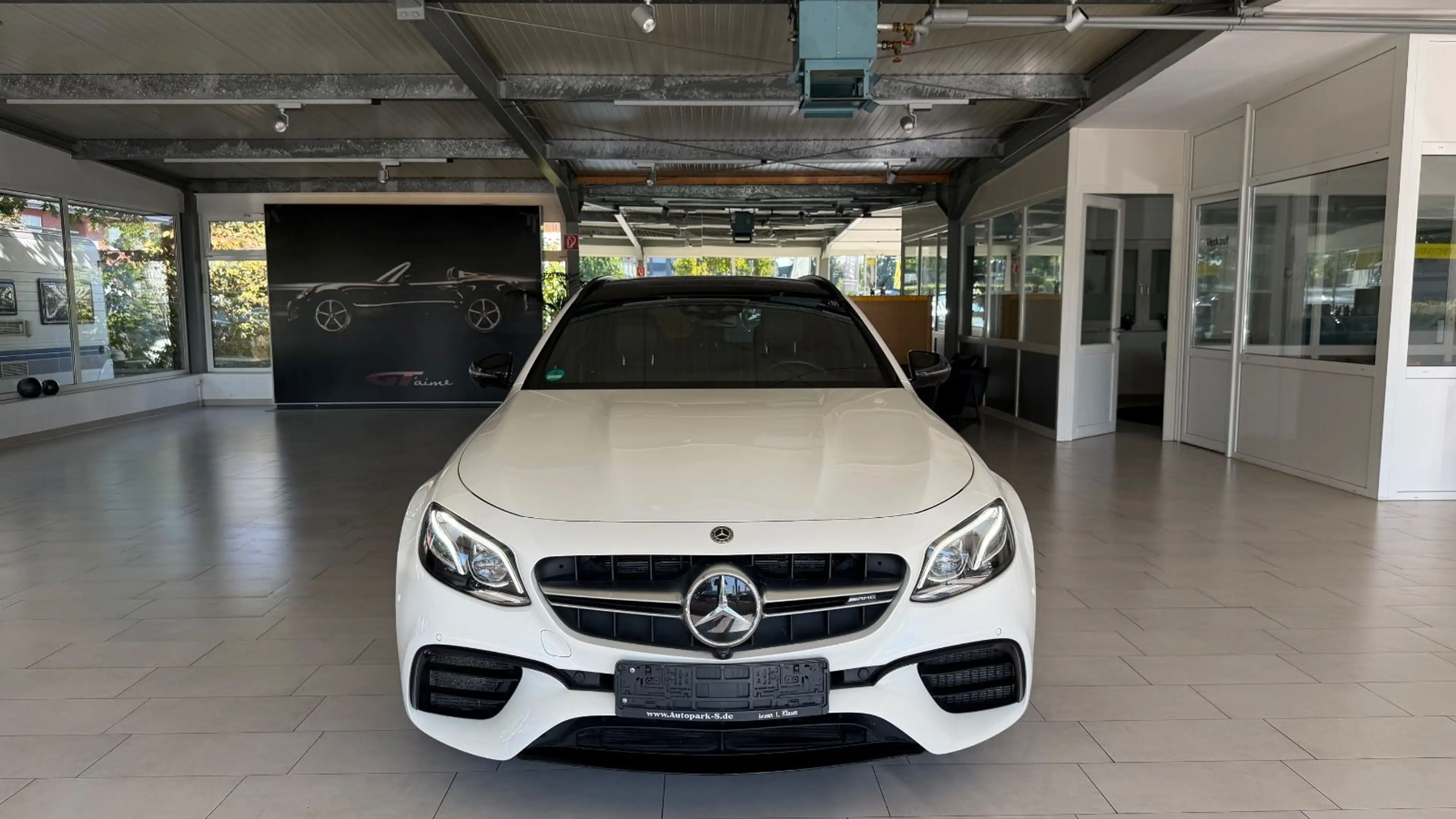 Mercedes-Benz E 63 AMG T 4Matic | WIDESCREEN | PANO | 360° — photo 3