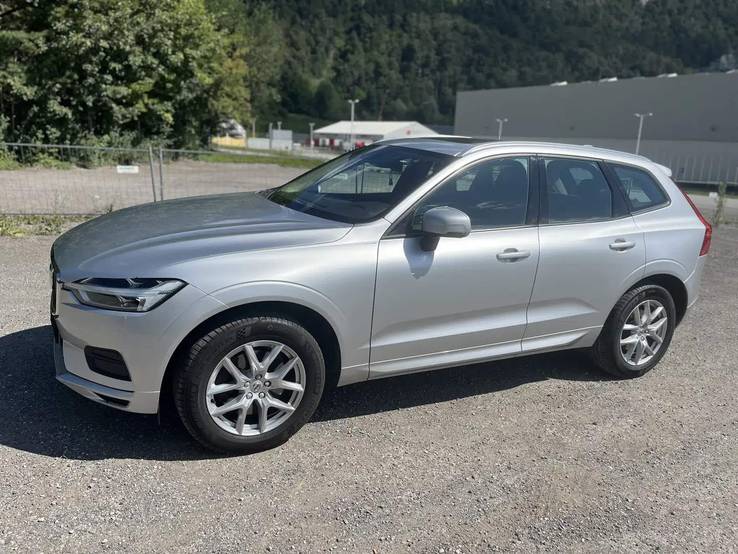 Volvo XC60 D4 Momentum AWD Geartronic - 2