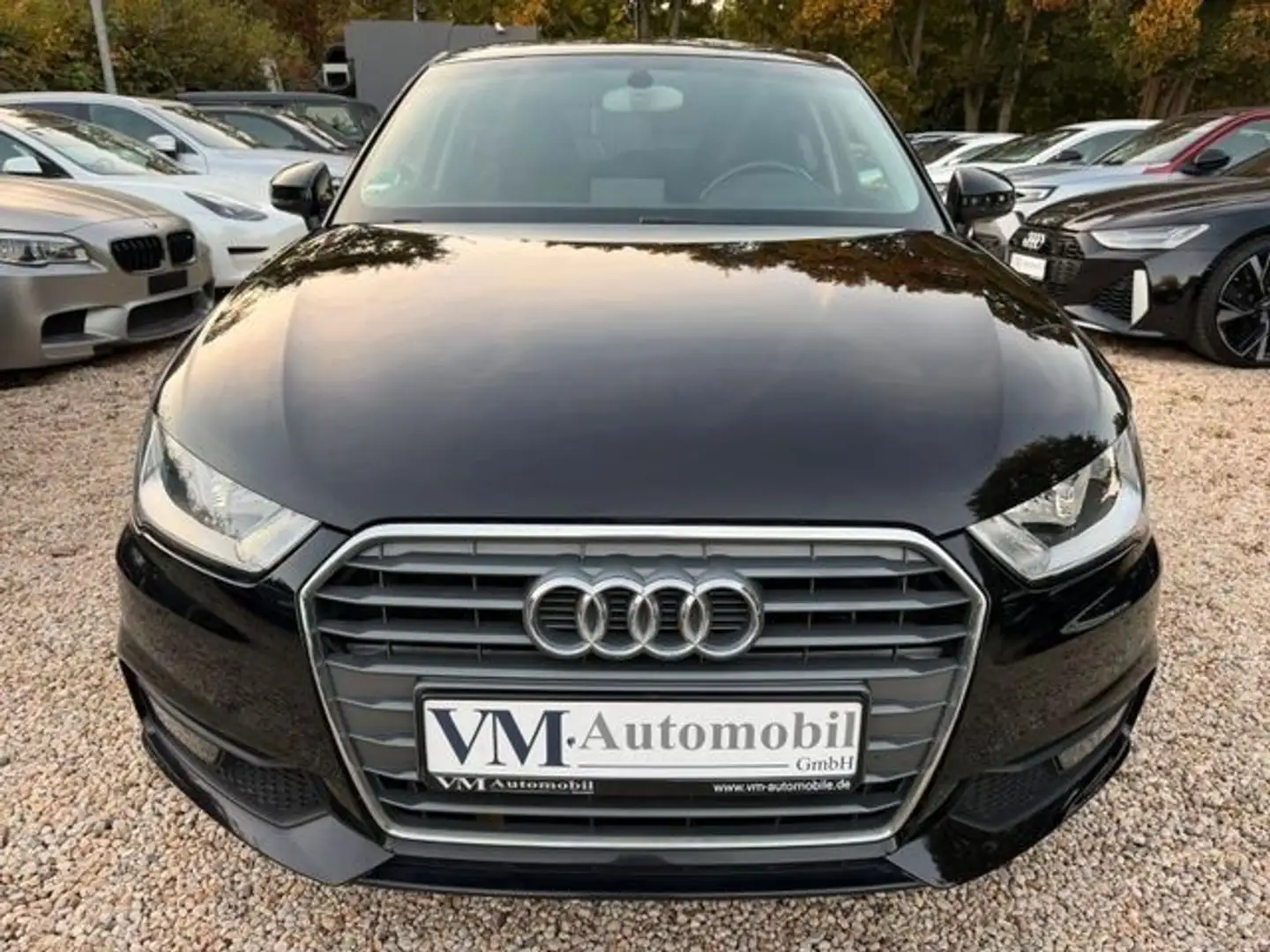Audi A1 1.0 TFSI Sportback Navi*Klima*SitzHz. Schwarz - 2