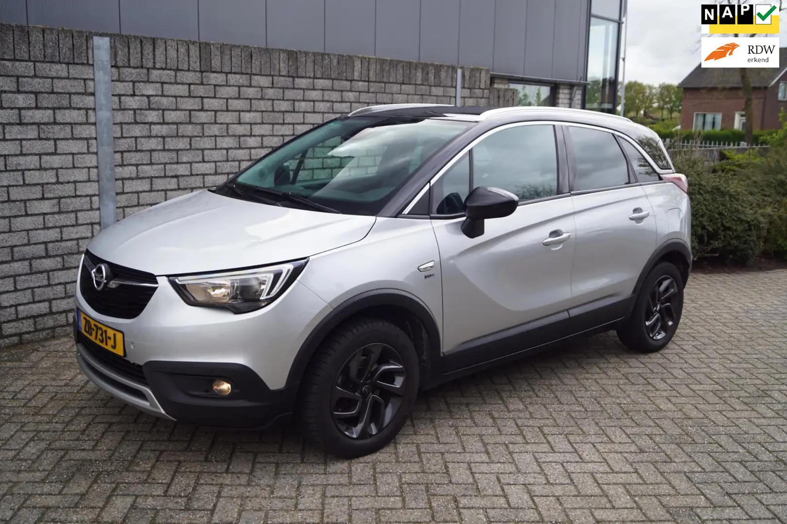 Opel Crossland X 1.2 Turbo 120 Jaar Edition Autom Navi Camera 180 C Grijs - 1