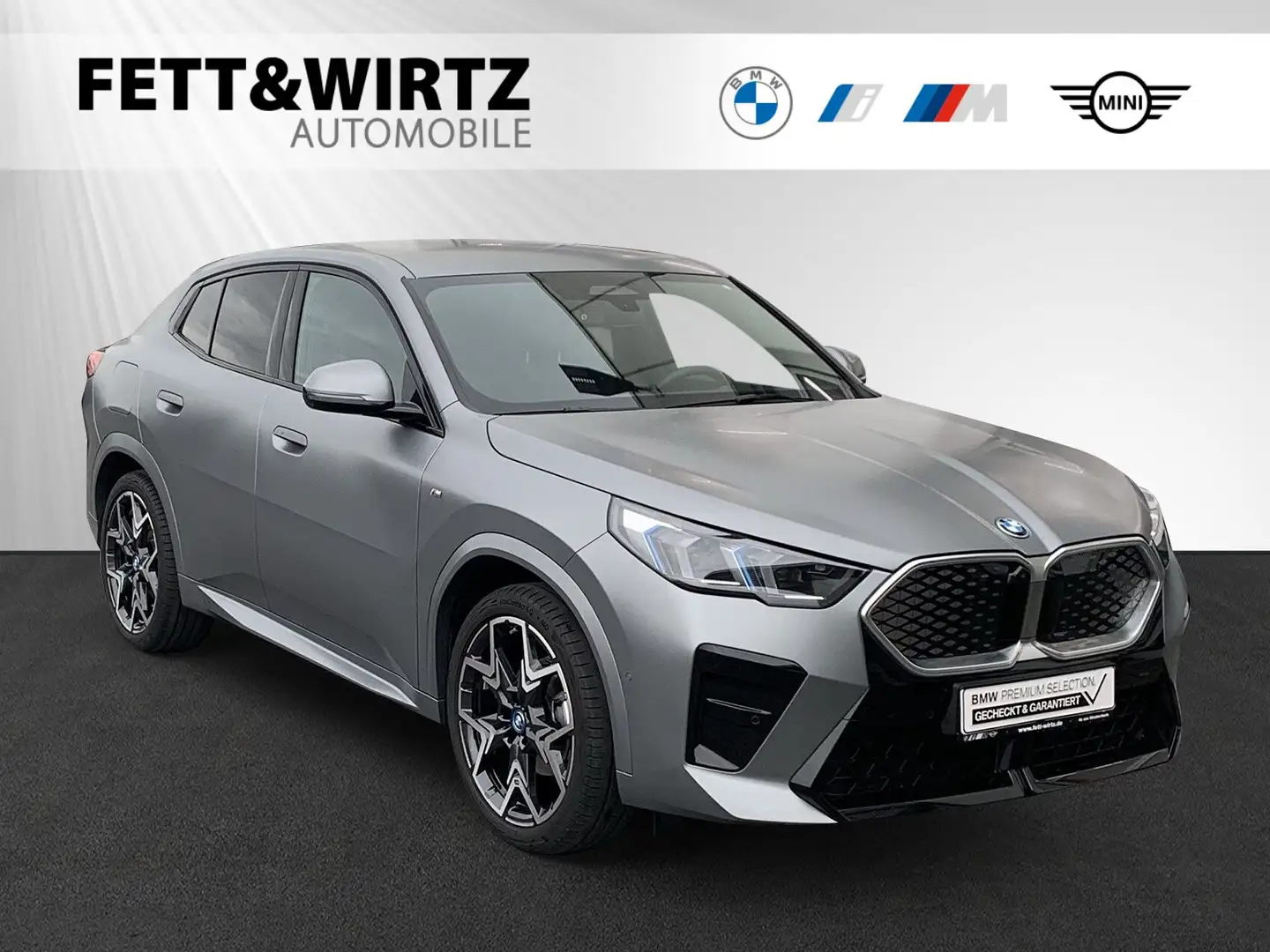 BMW iX2 eDrive20 Lr. 349,- br. o.Anz. 24Mon/5`Km p.A. Grau - 1