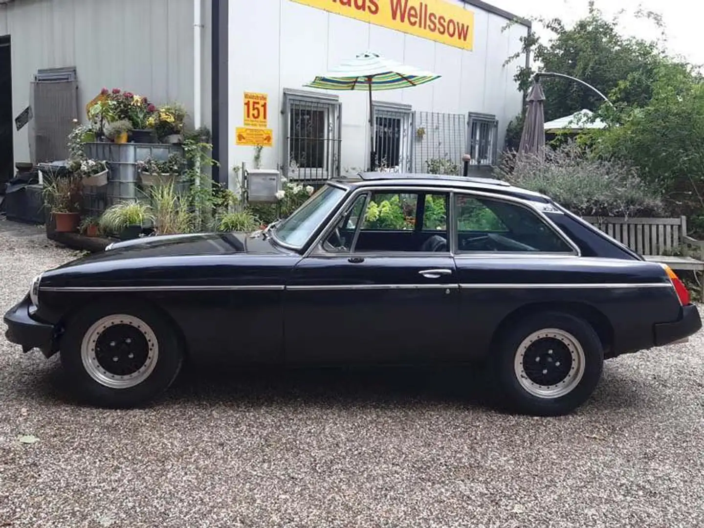 MG MGB GT mit V8-Motor LHD Faltdach Leder Schwarz - 1