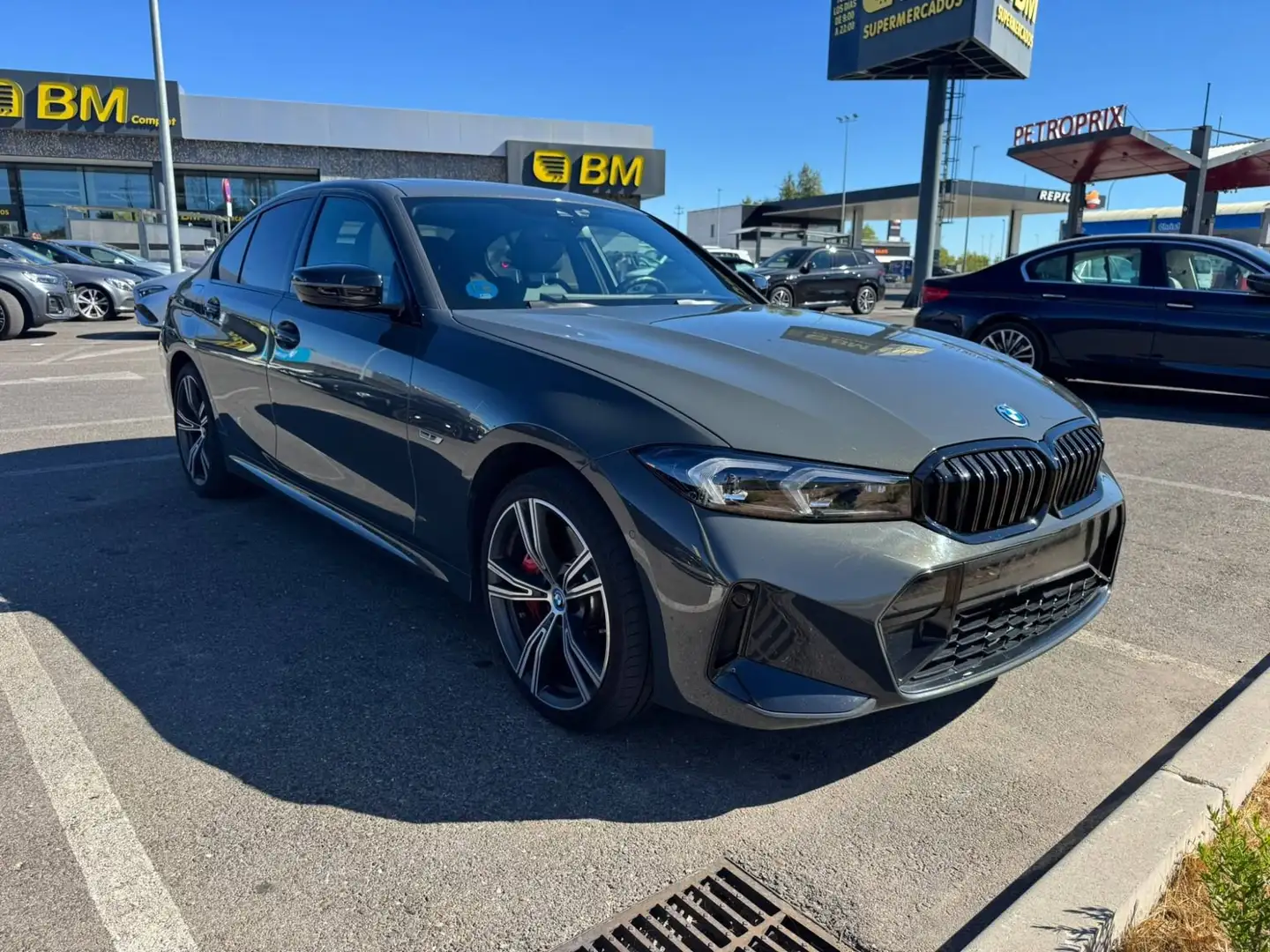 BMW 330 330e M Sport Pro 292 CV Gris - 1
