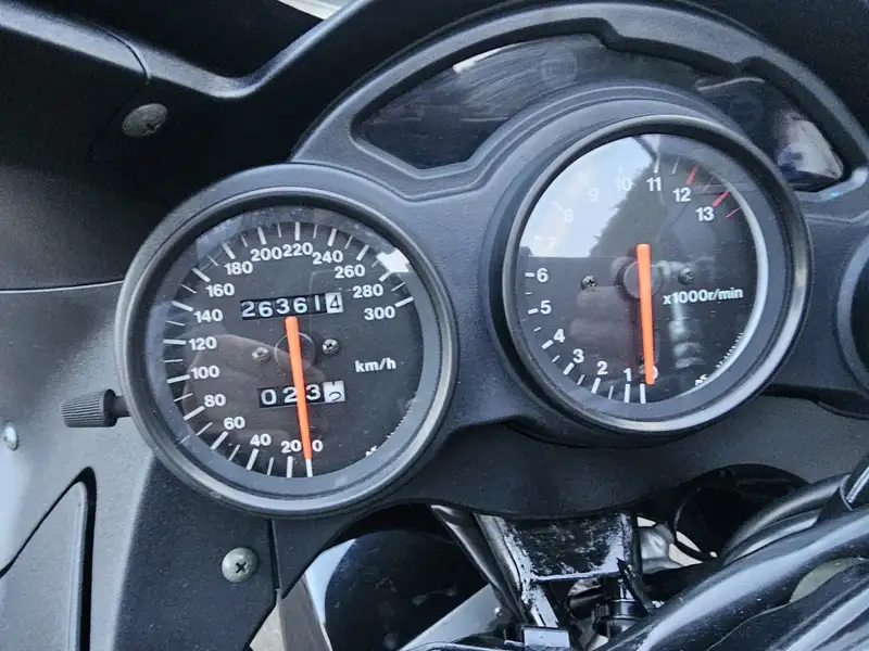 Suzuki RF 900 - foto 5