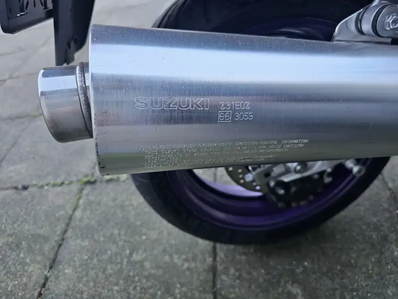 Suzuki RF 900 - foto 7