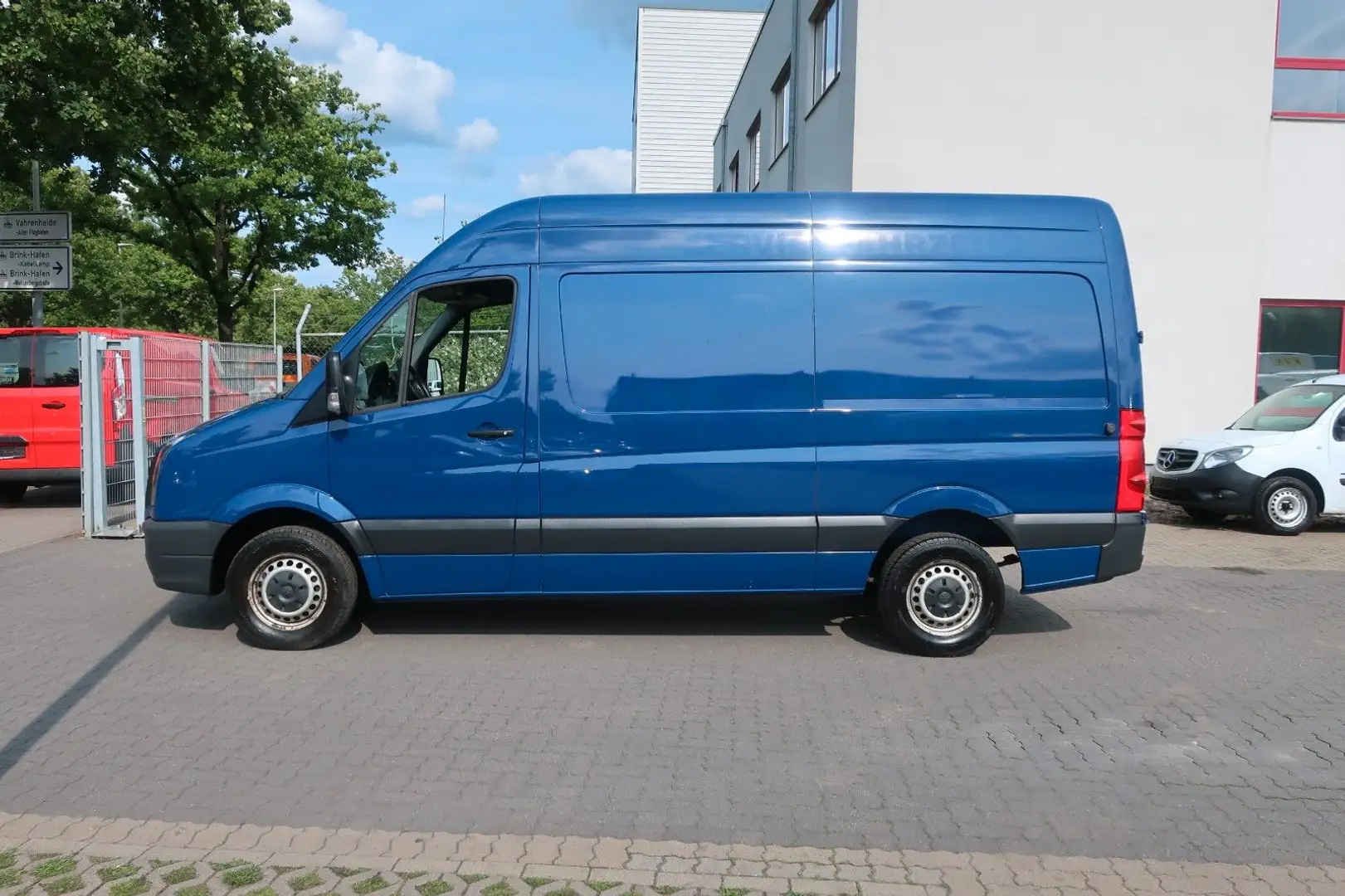 Volkswagen Crafter 1. Hand / Klima / Tempomat / Navi / GRA Azul - 2