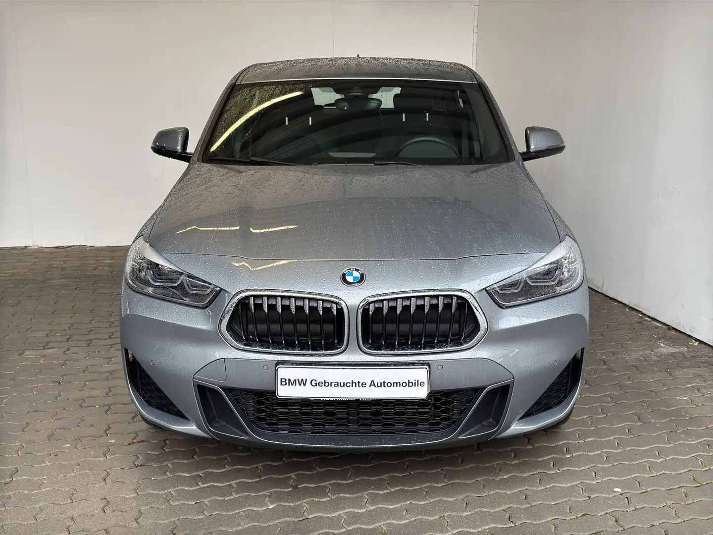BMW X2 sDrive20dA M Sport Navi.AHK.LED.Apple.PDC.SHZ Grau - 1