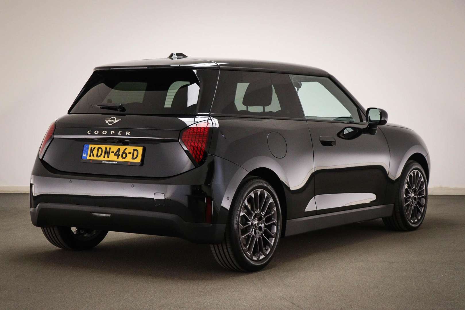 Mini Electric Essential Cooper E - - Joinsteer - #1