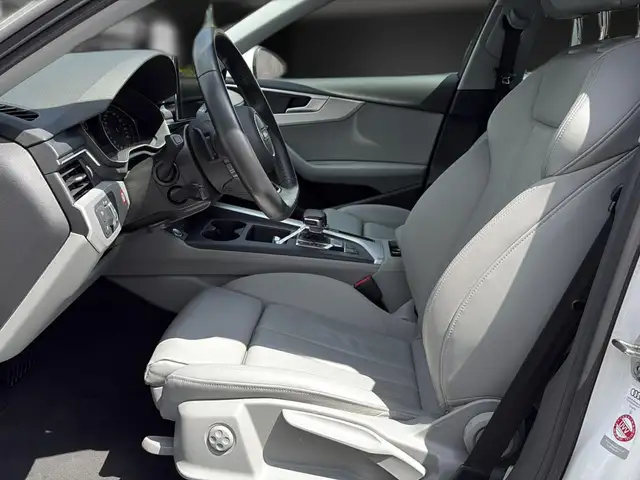 Audi A4 view 13