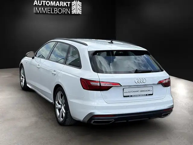 Audi A4 view 10