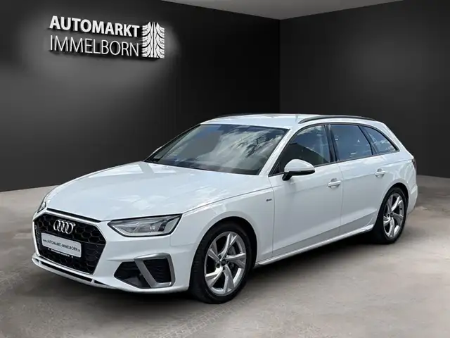 Audi A4 view 4