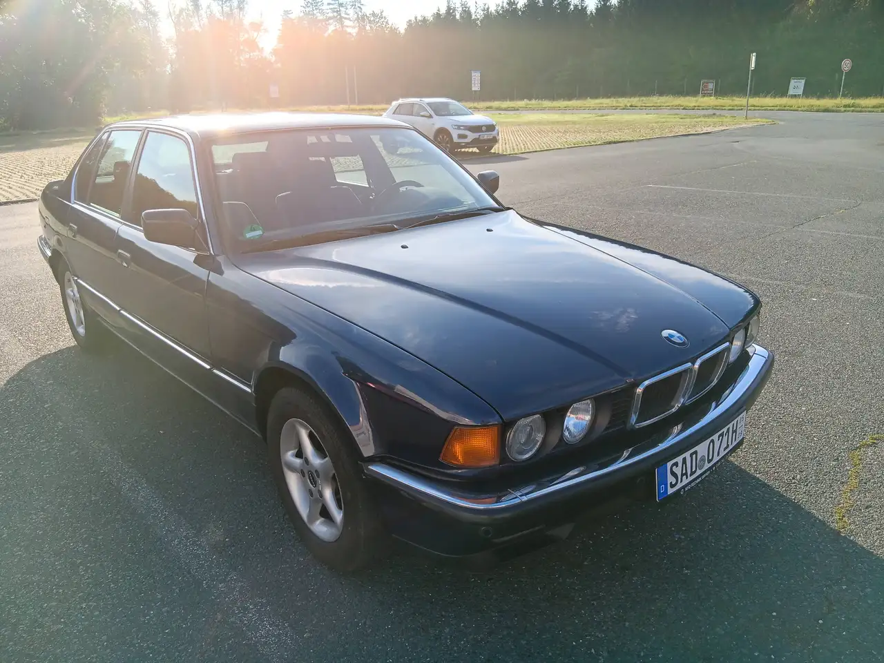 BMW 740i V8, foto 2