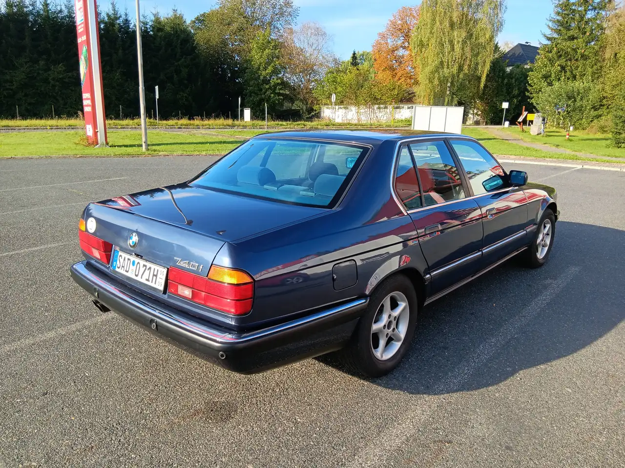 BMW 740i V8, foto 4