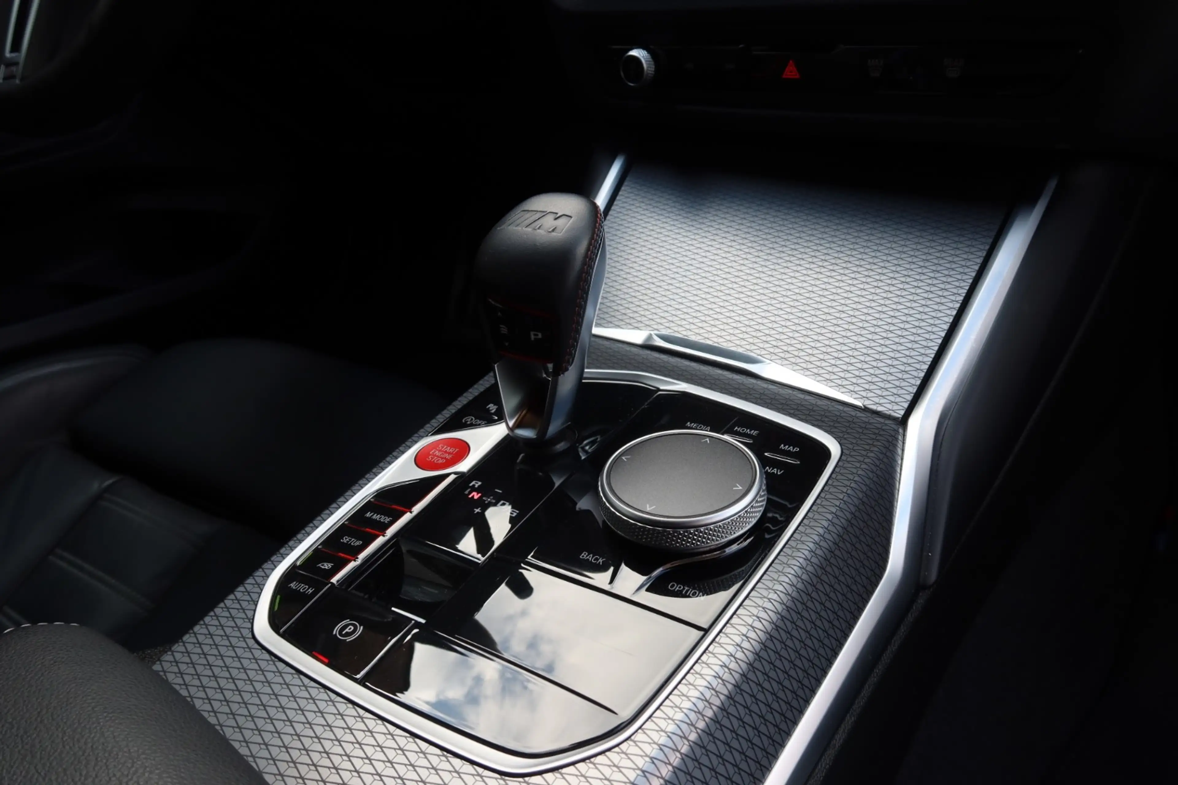 BMW M2 M2 COUPE / ETAT NEUF / TOIT CARBONE / SUBLIME !! — photo 14