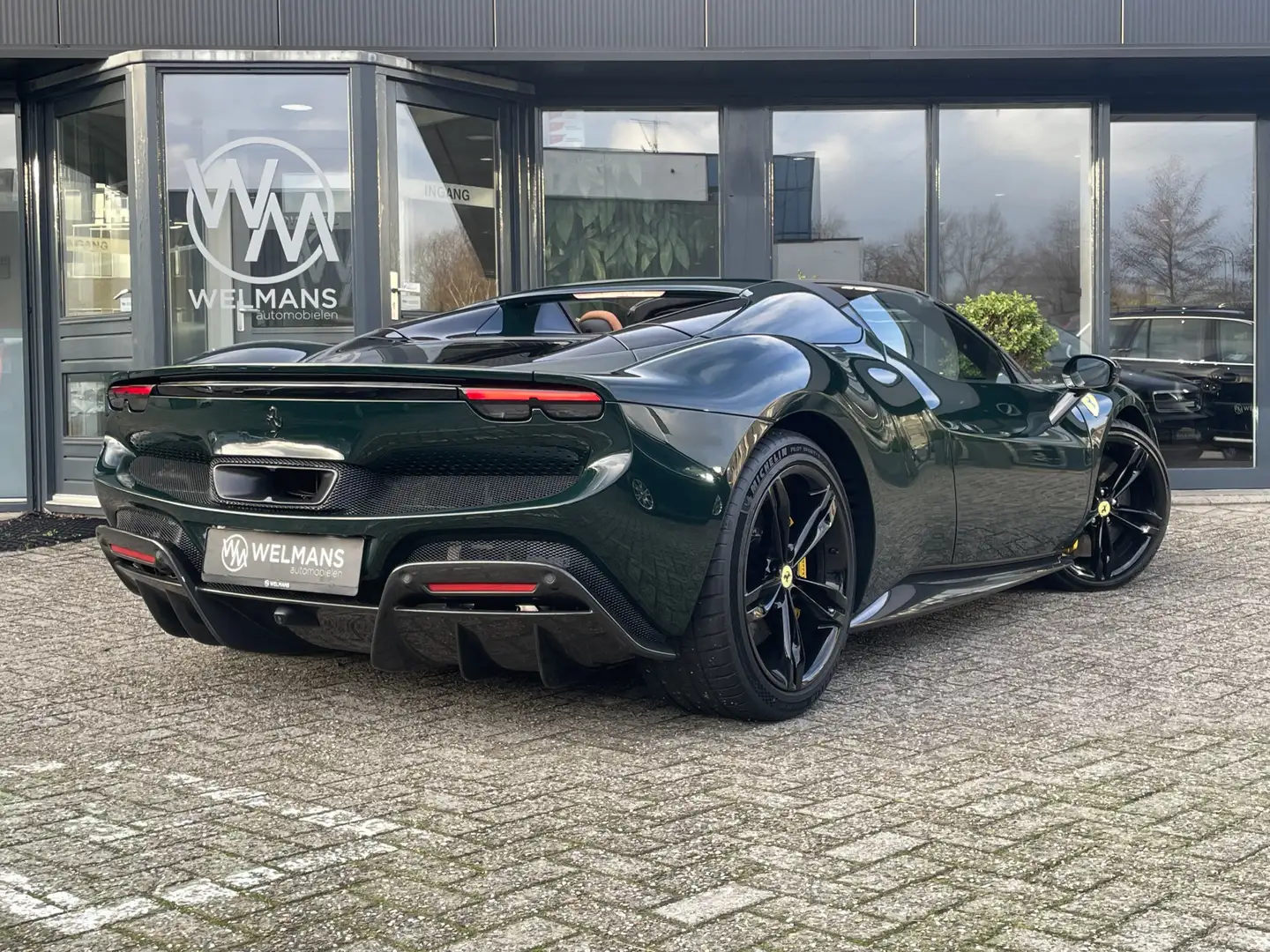 Ferrari 296 GTS 3.0 V6 Carbon | HUD | Lift | 360 camera | Historic Verde - 2